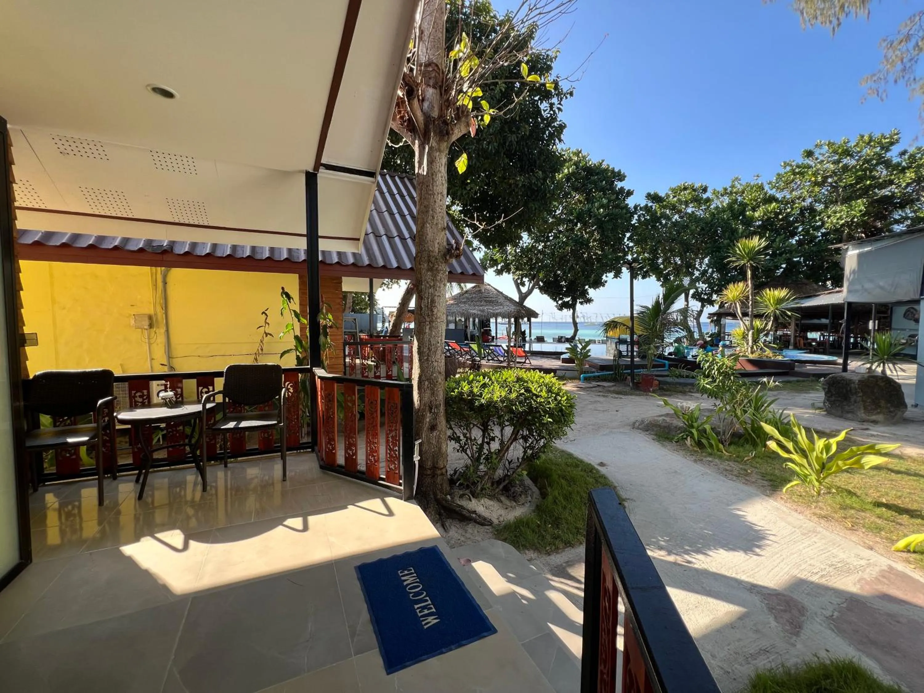 Dong Talay Lipe Beach Resort