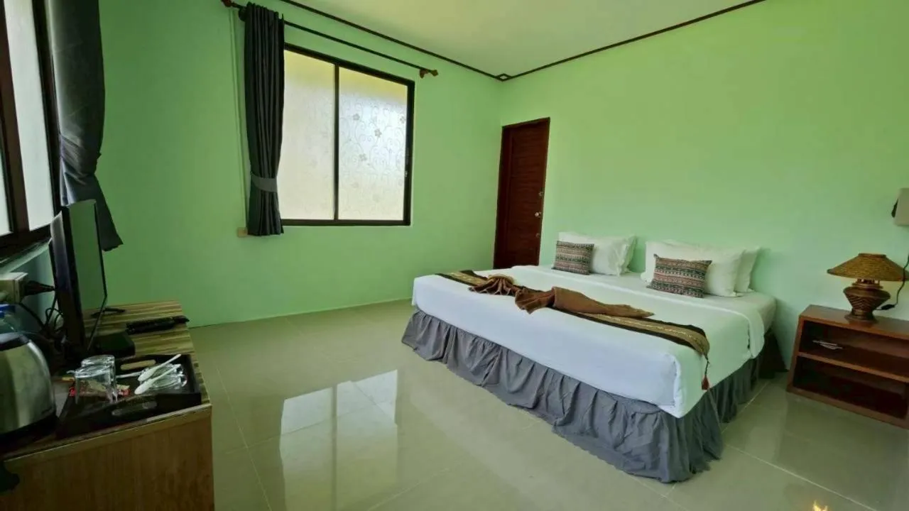 Bed in Dong Talay Lipe Beach Resort