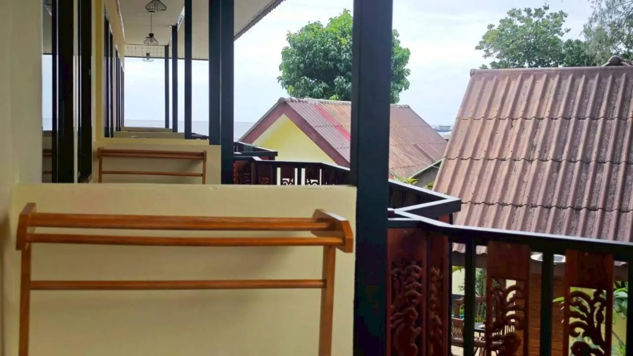 Dong Talay Lipe Beach Resort