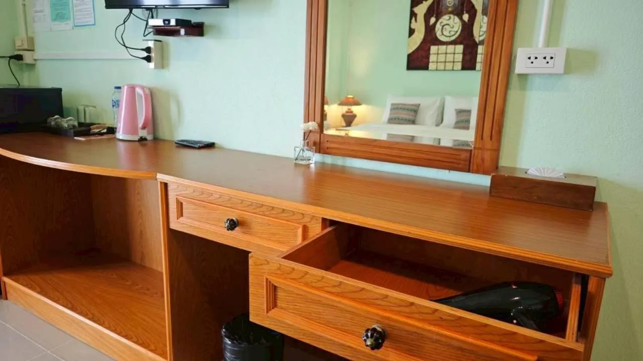 Dong Talay Lipe Beach Resort