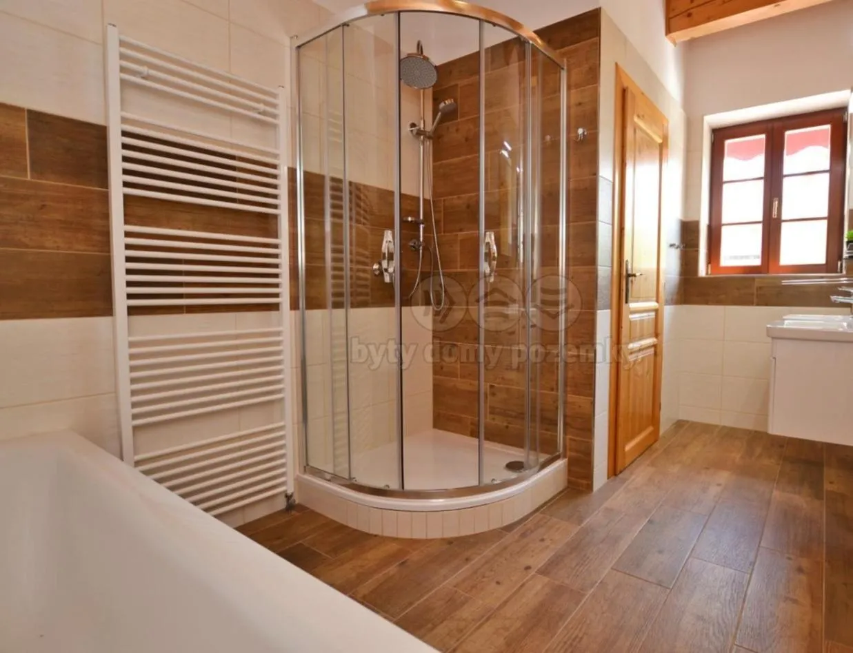 Shower in Villa Harta II MAGDA