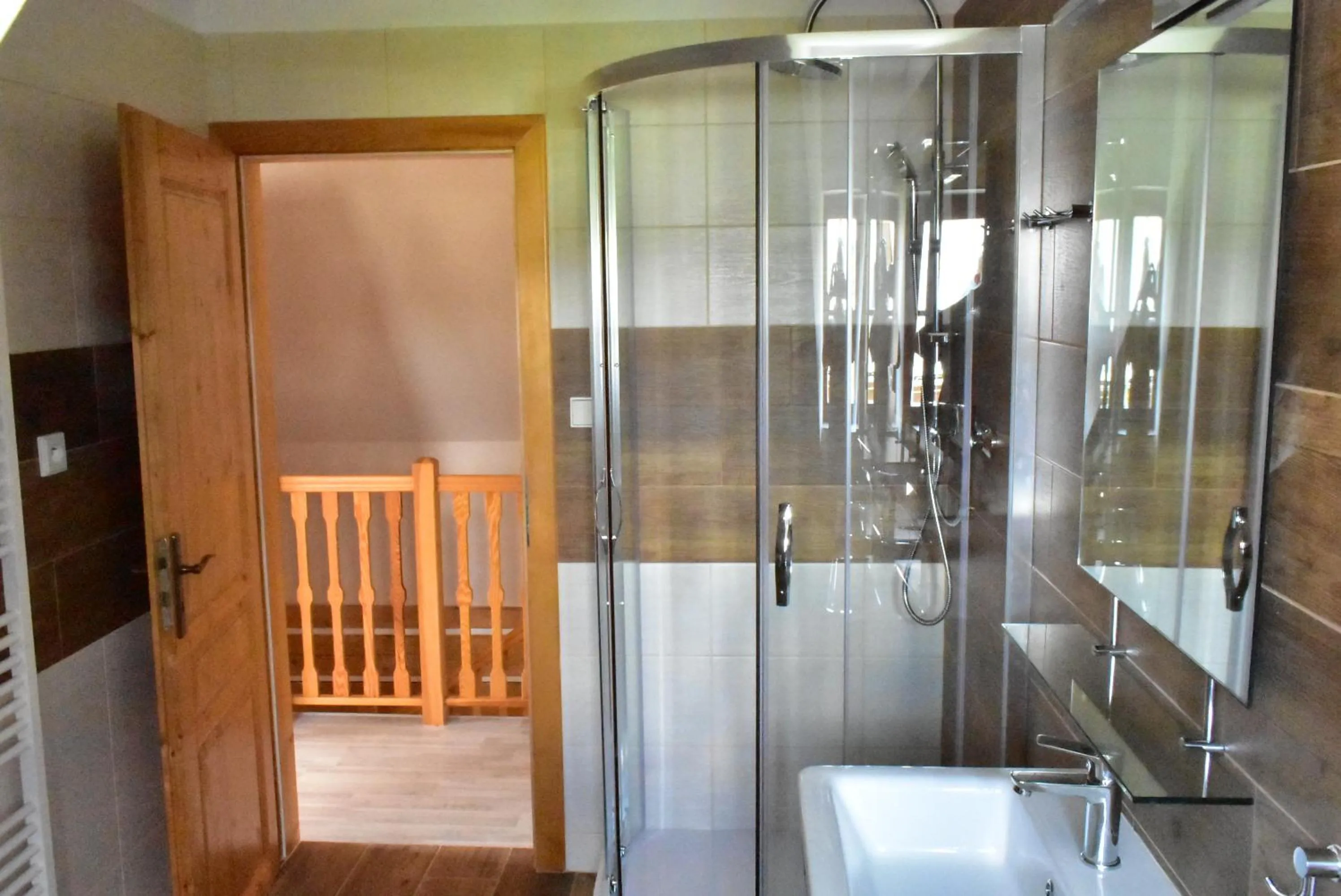 Shower in Villa Harta II MAGDA