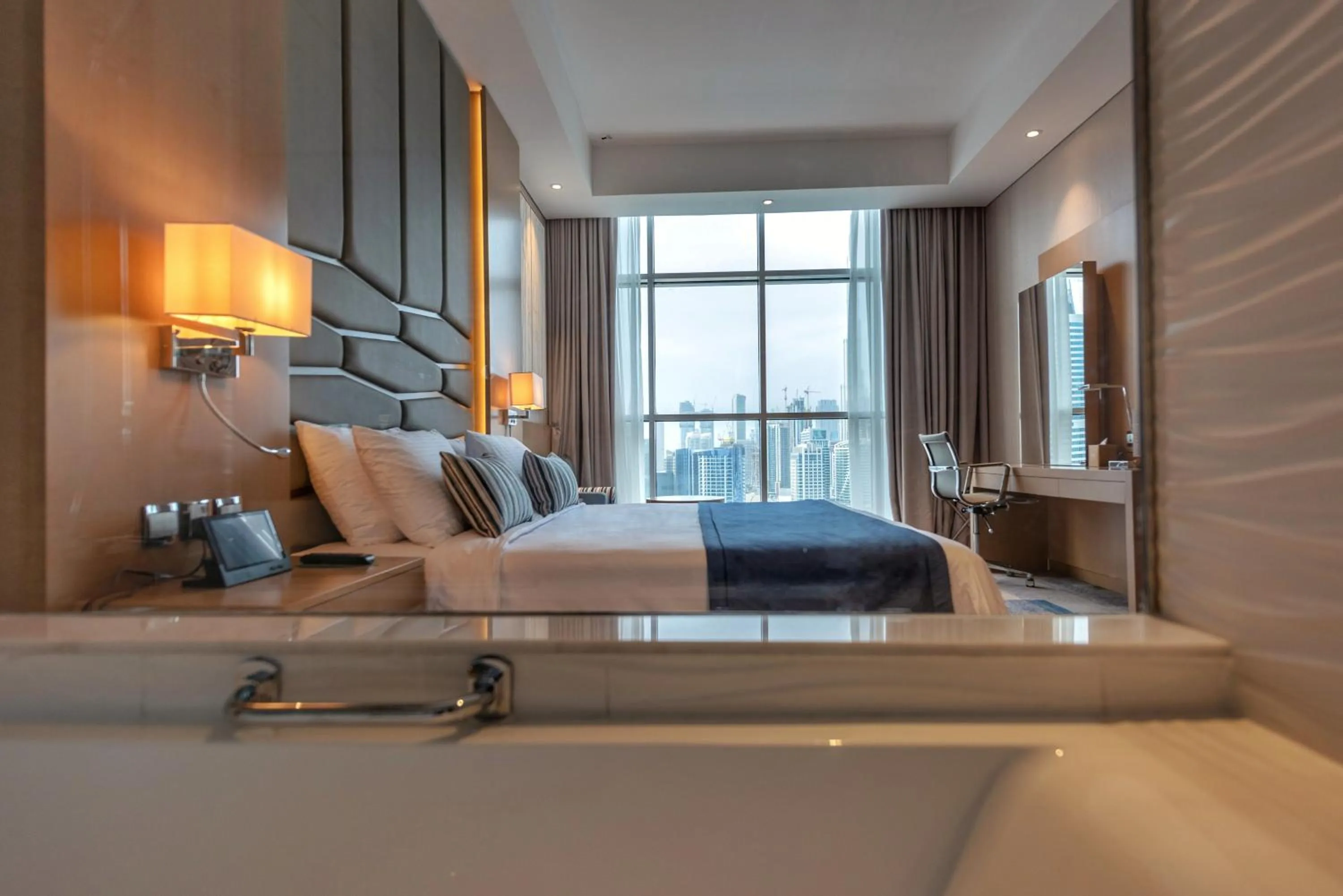 Bathroom, Bed in Canal Central Hotel Business Bay