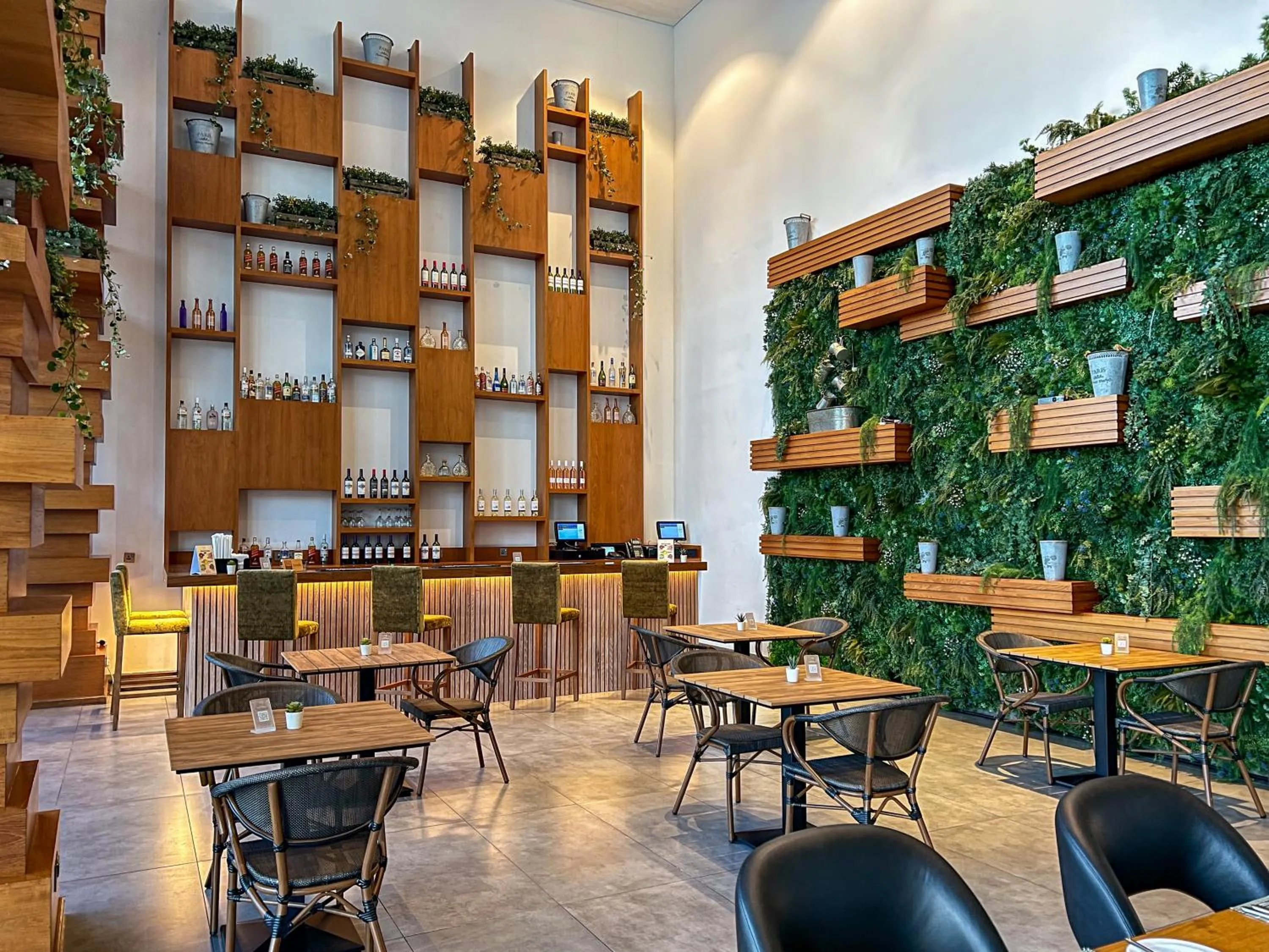 Lounge or bar in Canal Central Hotel Business Bay