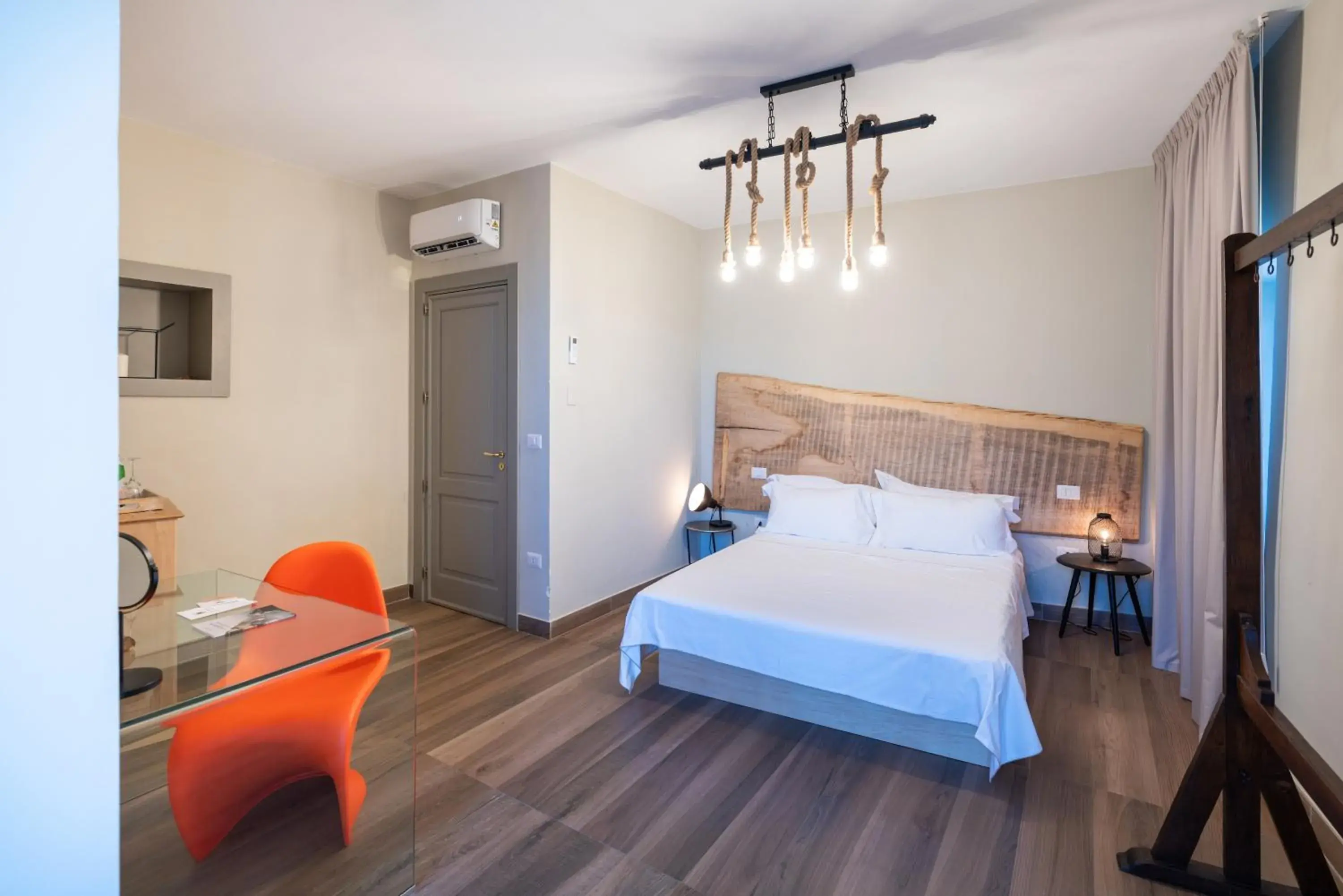 Double Room in Castello di Limatola Double Room in Castello di Limatola