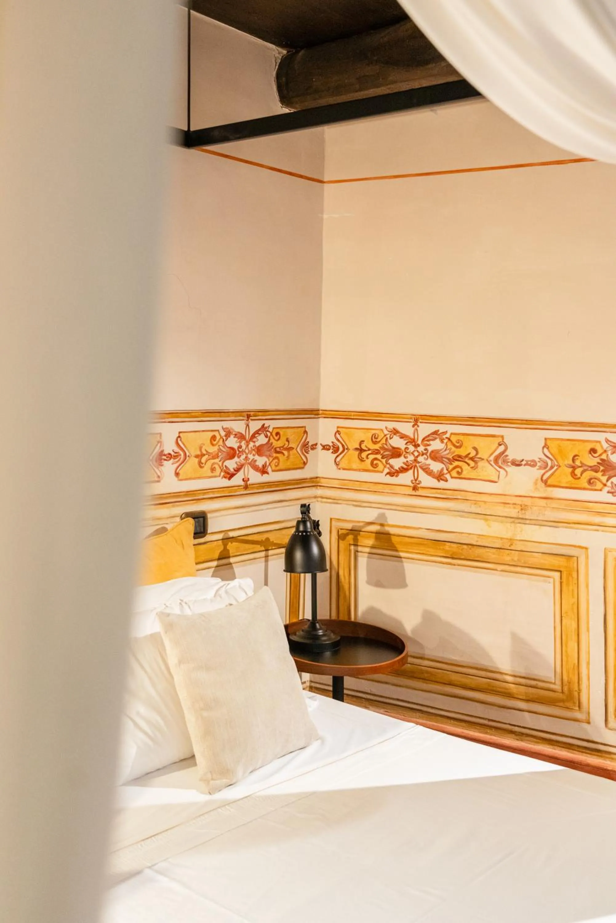 Decorative detail, Bed in Castello di Limatola