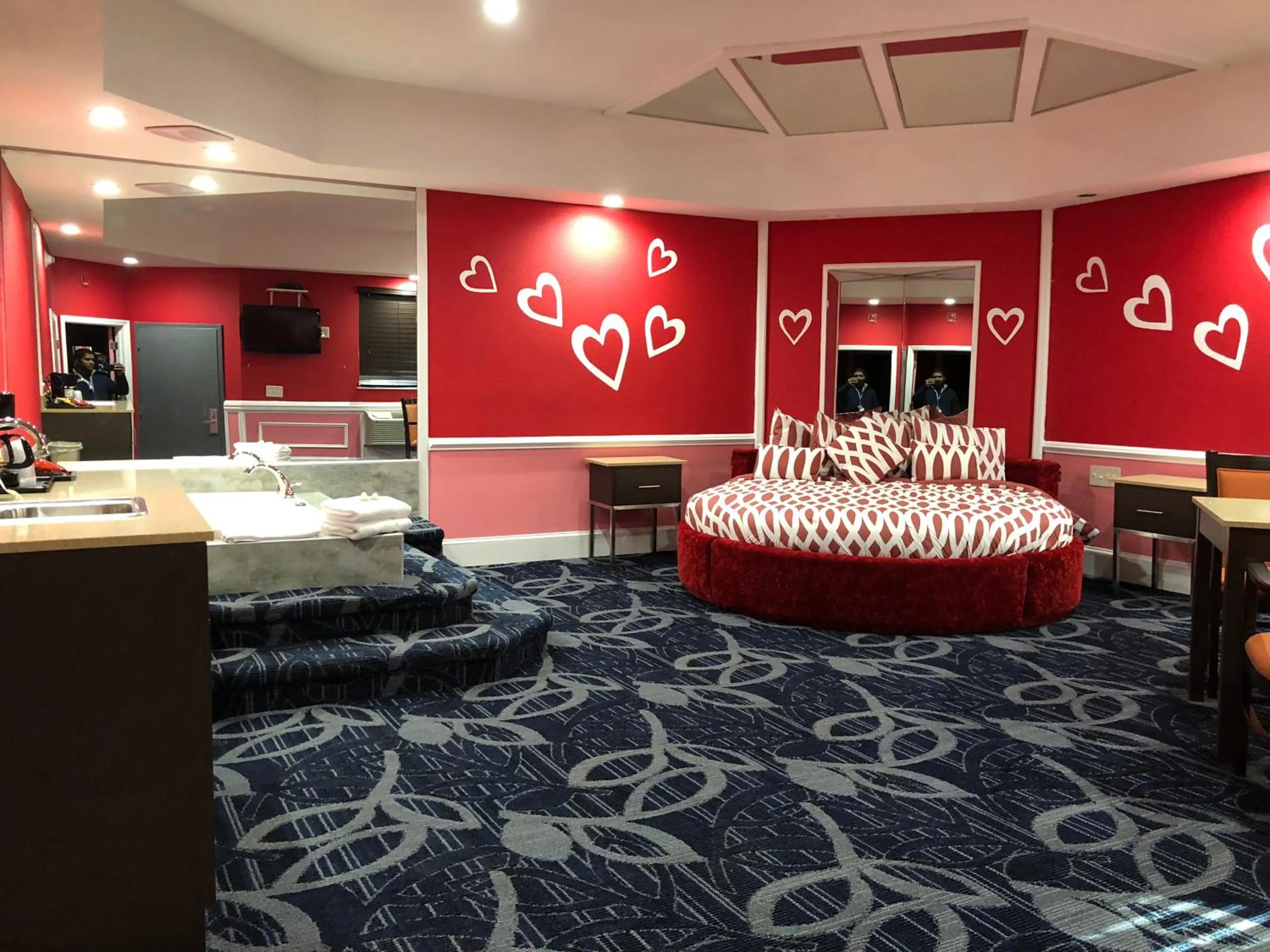 Bed in Inn of the Dove Cherry Hill - Philadelphia