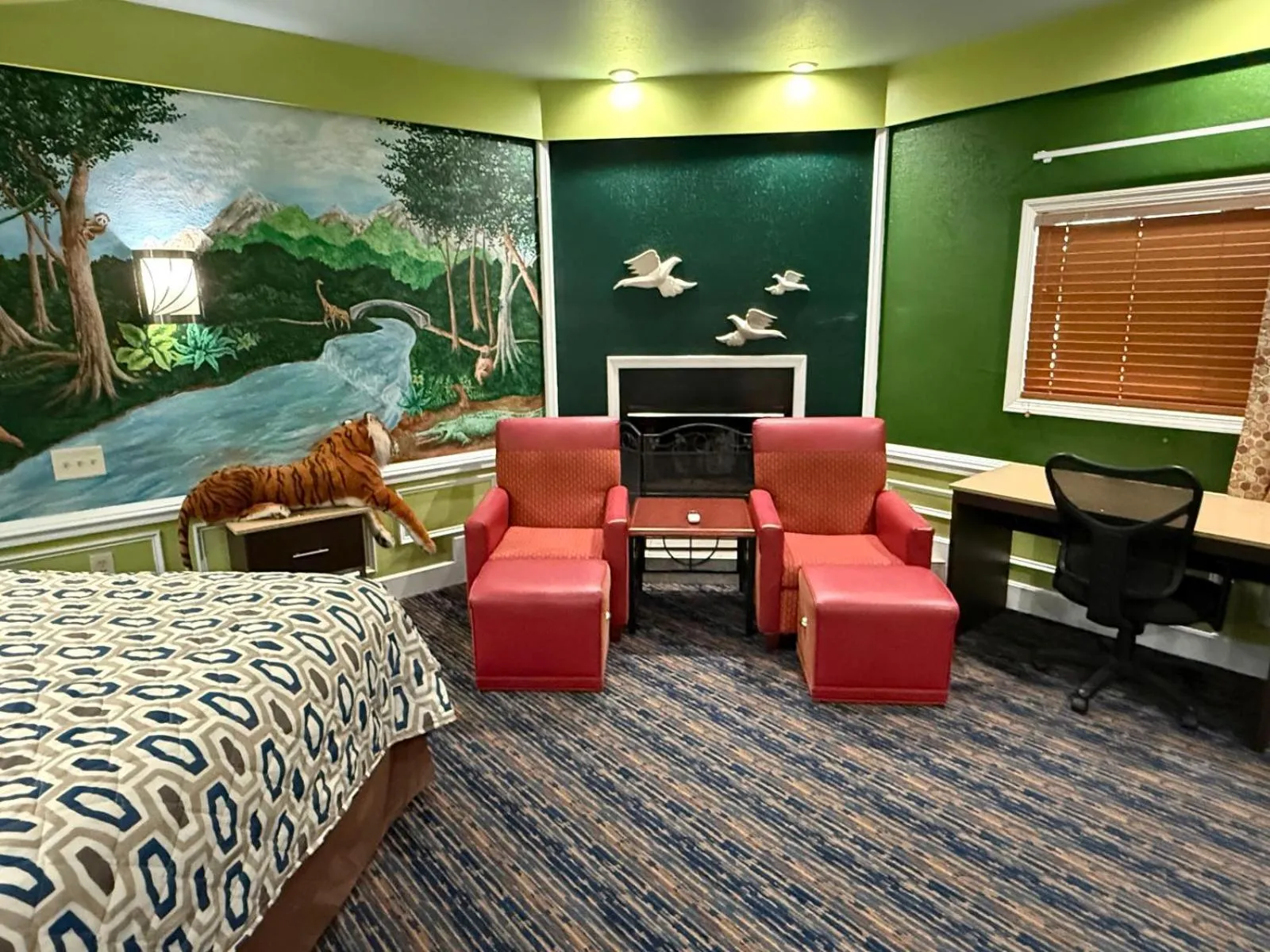 Seating area in Inn of the Dove Cherry Hill - Philadelphia