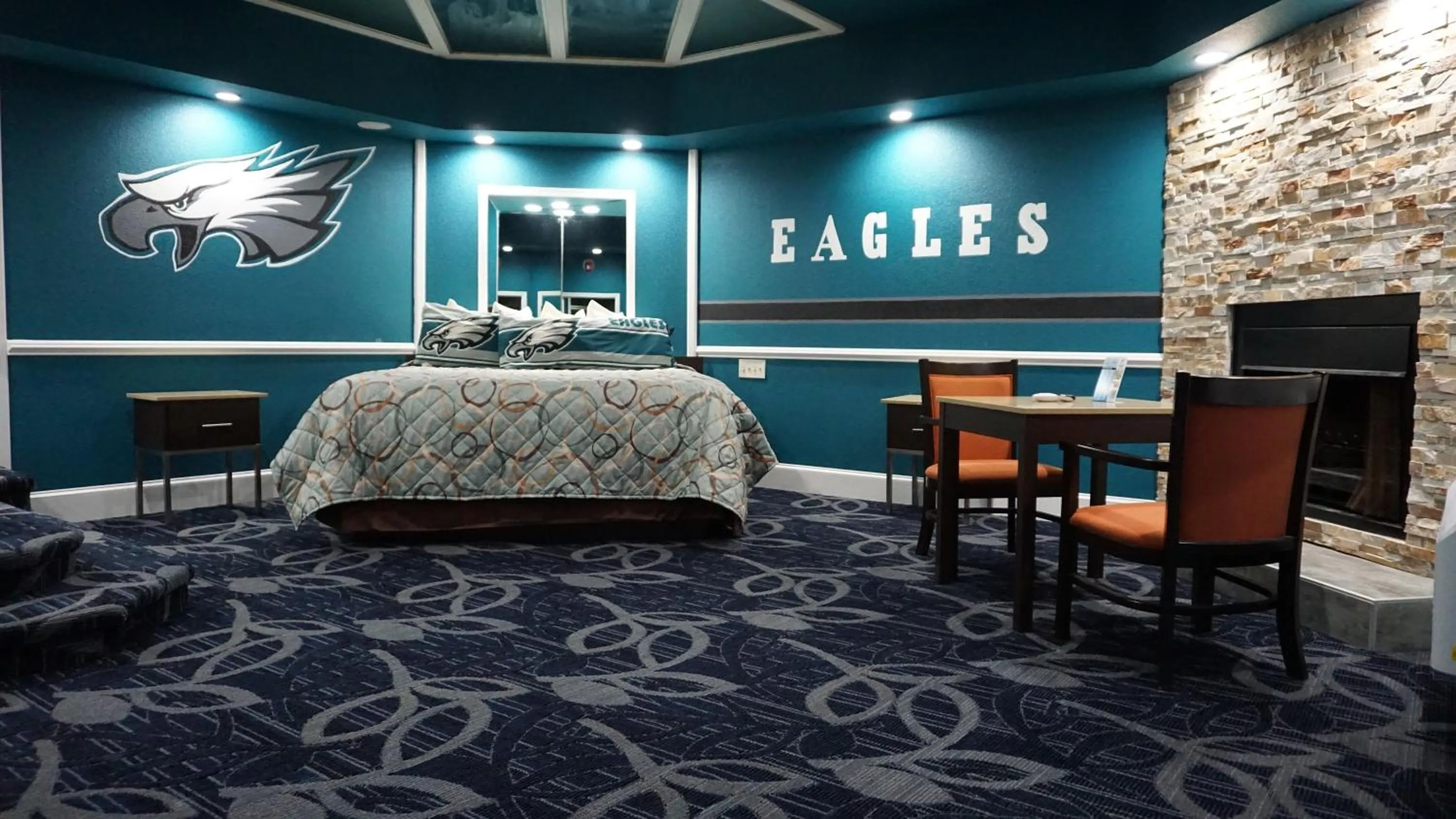 Bed in Inn of the Dove Cherry Hill - Philadelphia