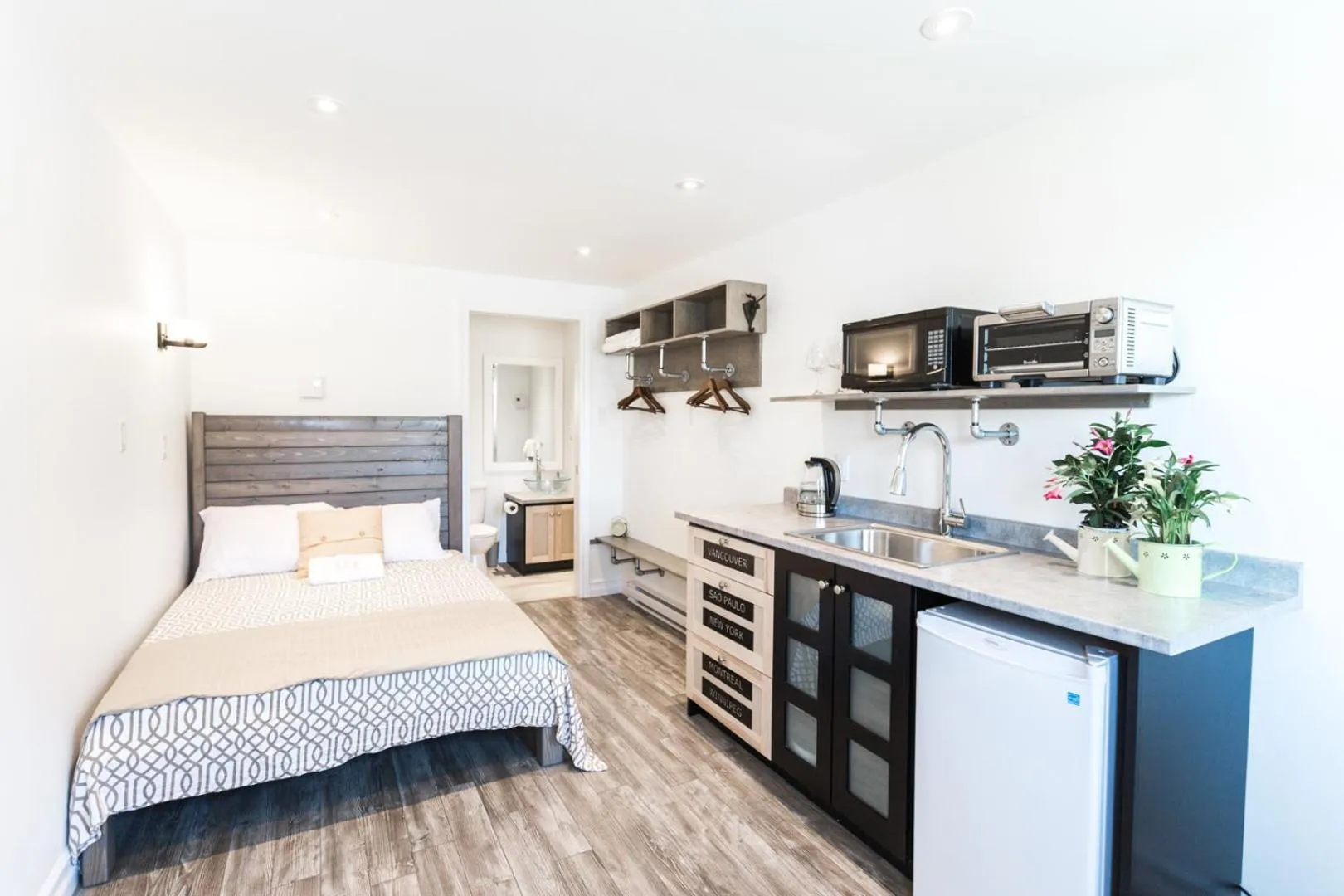 Bed in Whale House Guest House