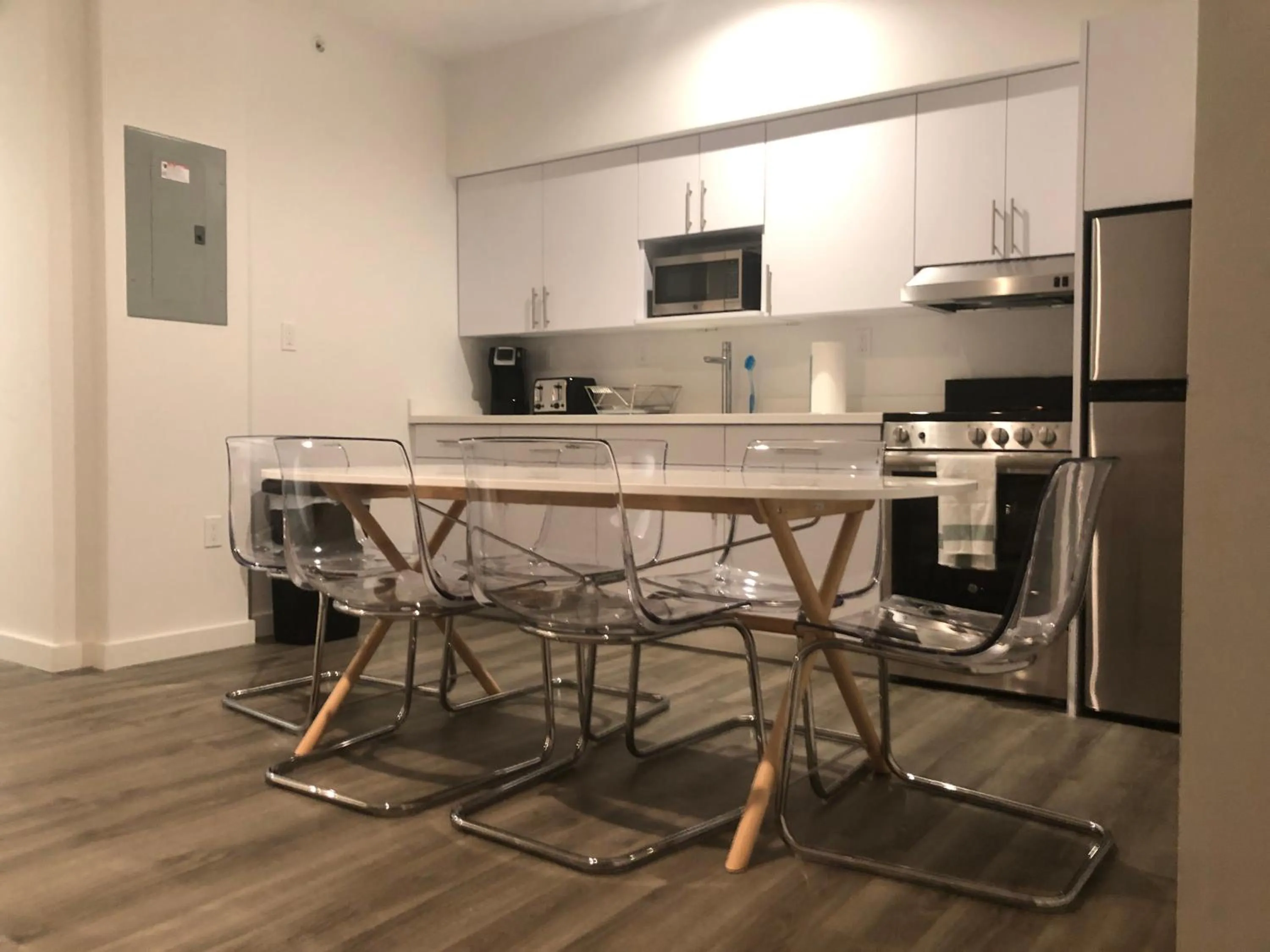 Kitchen/Kitchenette in 12th & Ocean Suites by LuxUrban