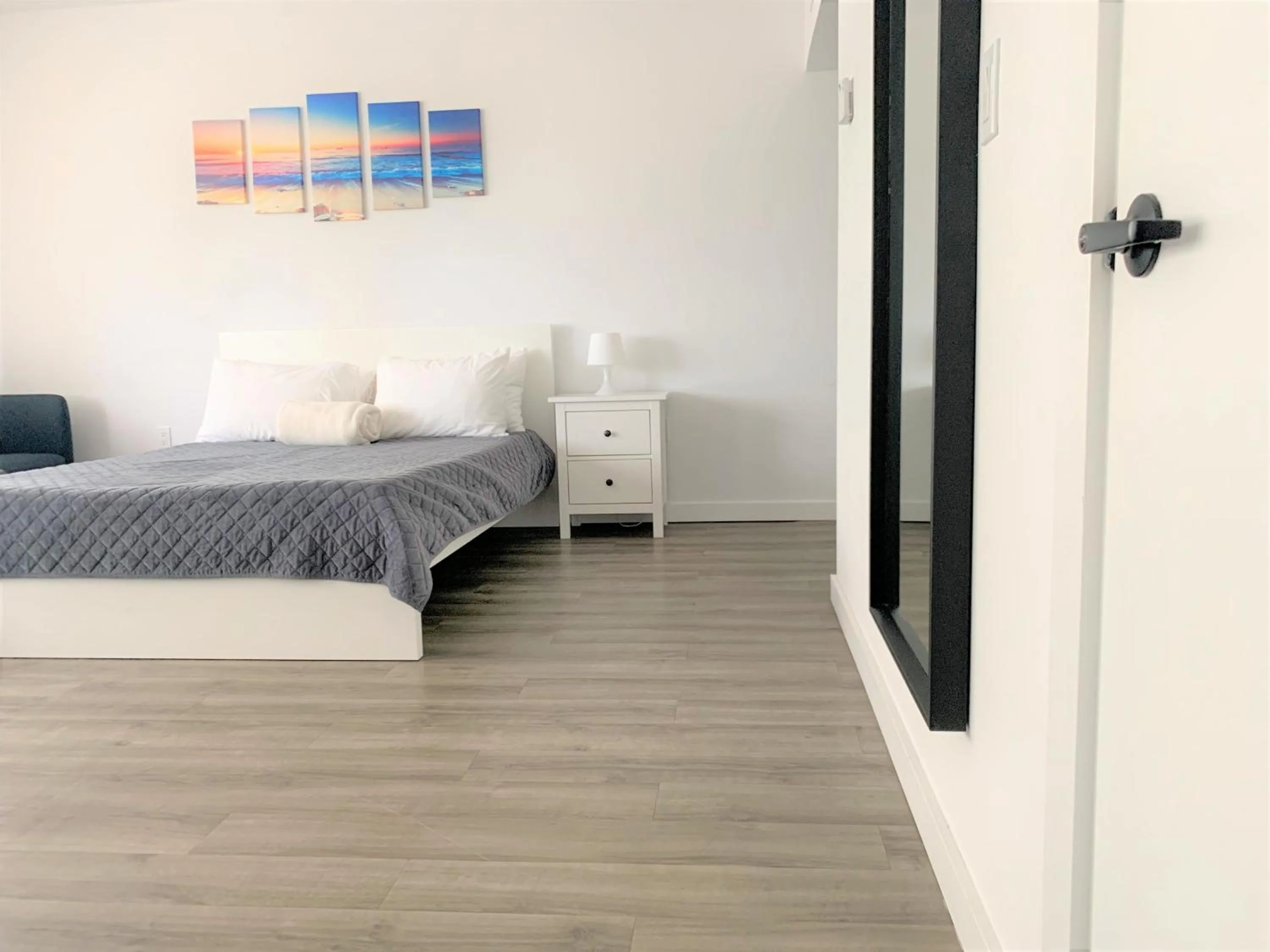 12th & Ocean Suites by LuxUrban