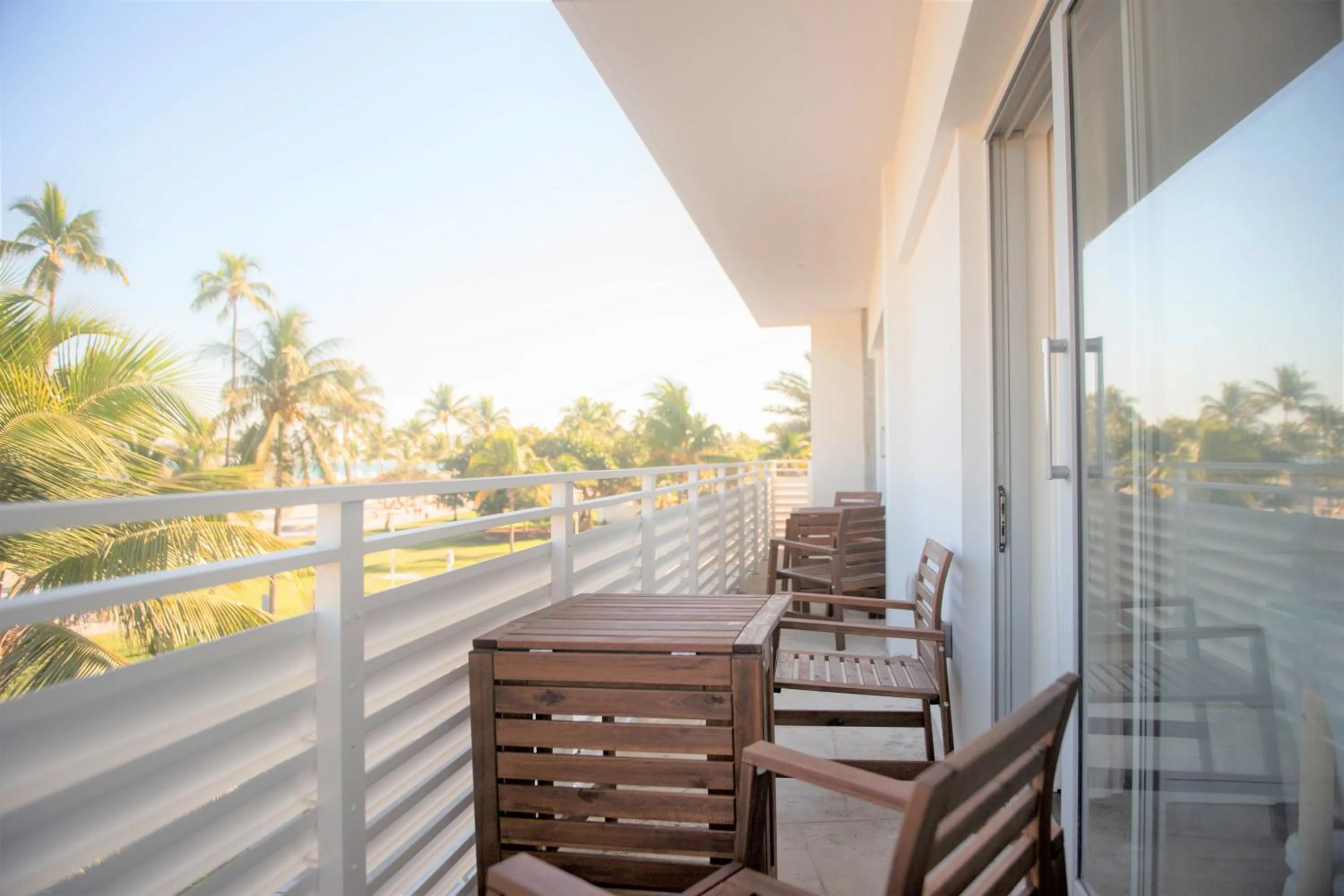 Balcony/Terrace in 12th & Ocean Suites by LuxUrban