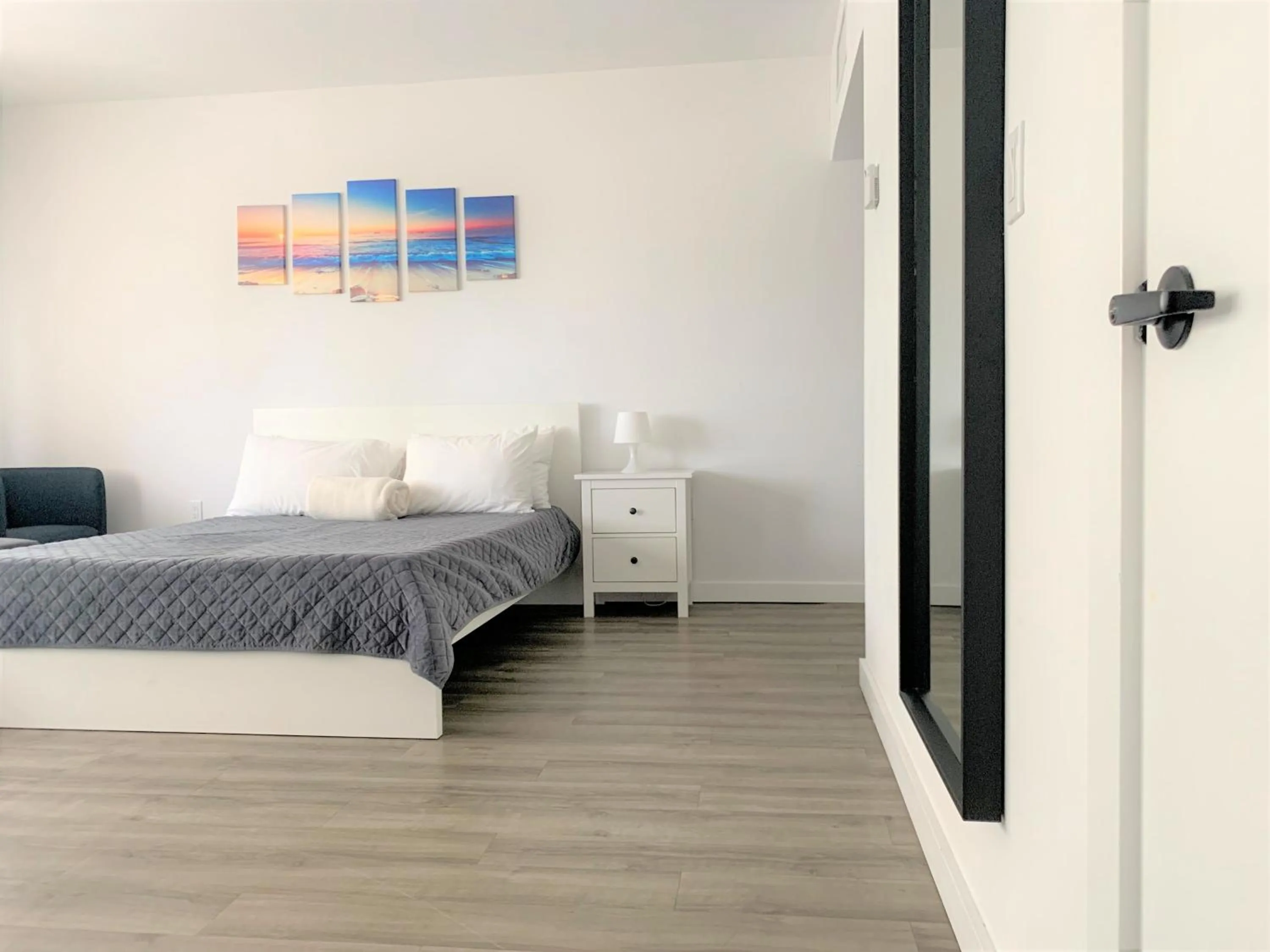 12th & Ocean Suites by LuxUrban