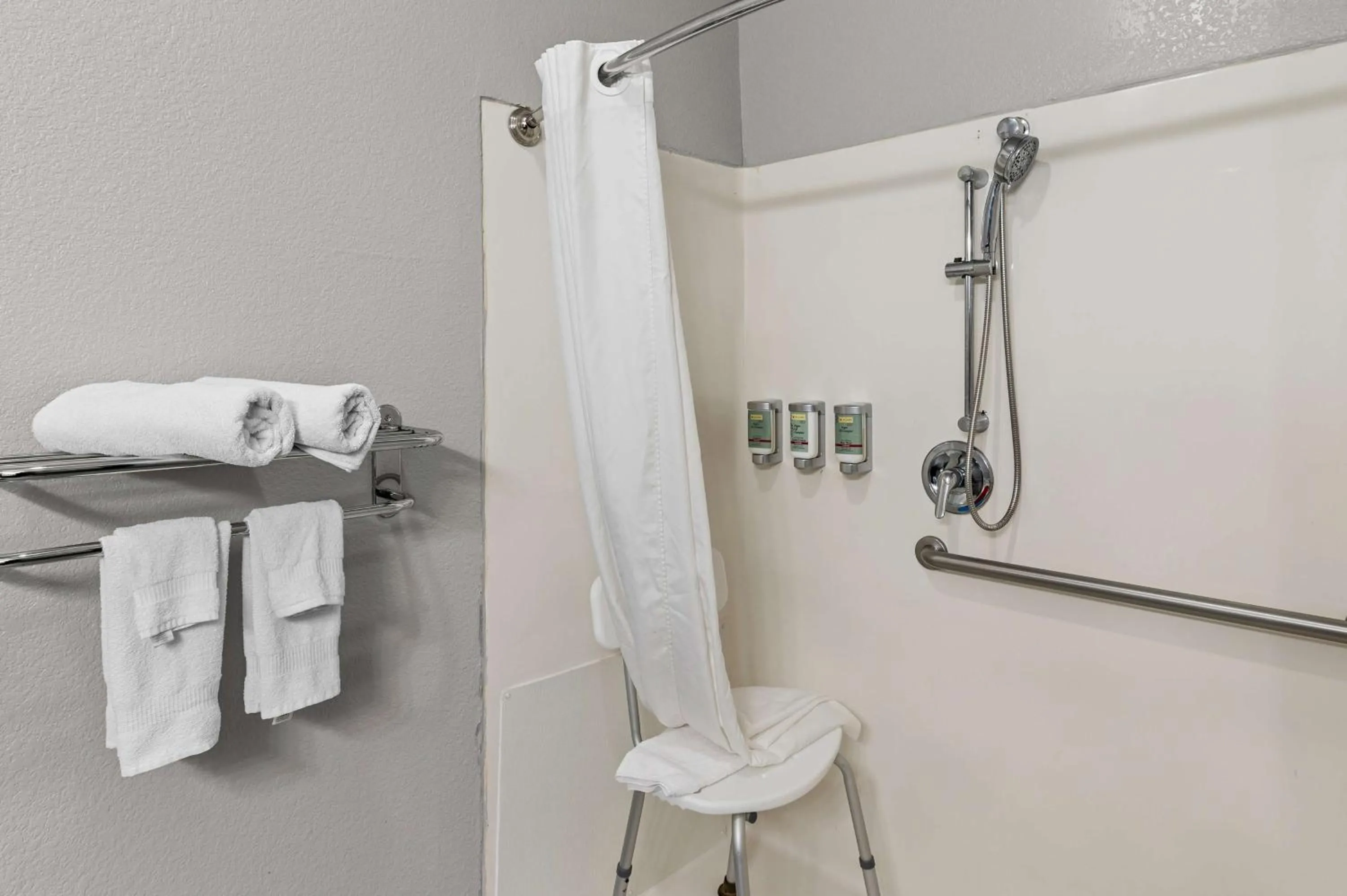 Bathroom in Best Western Sherwood Inn & Suites