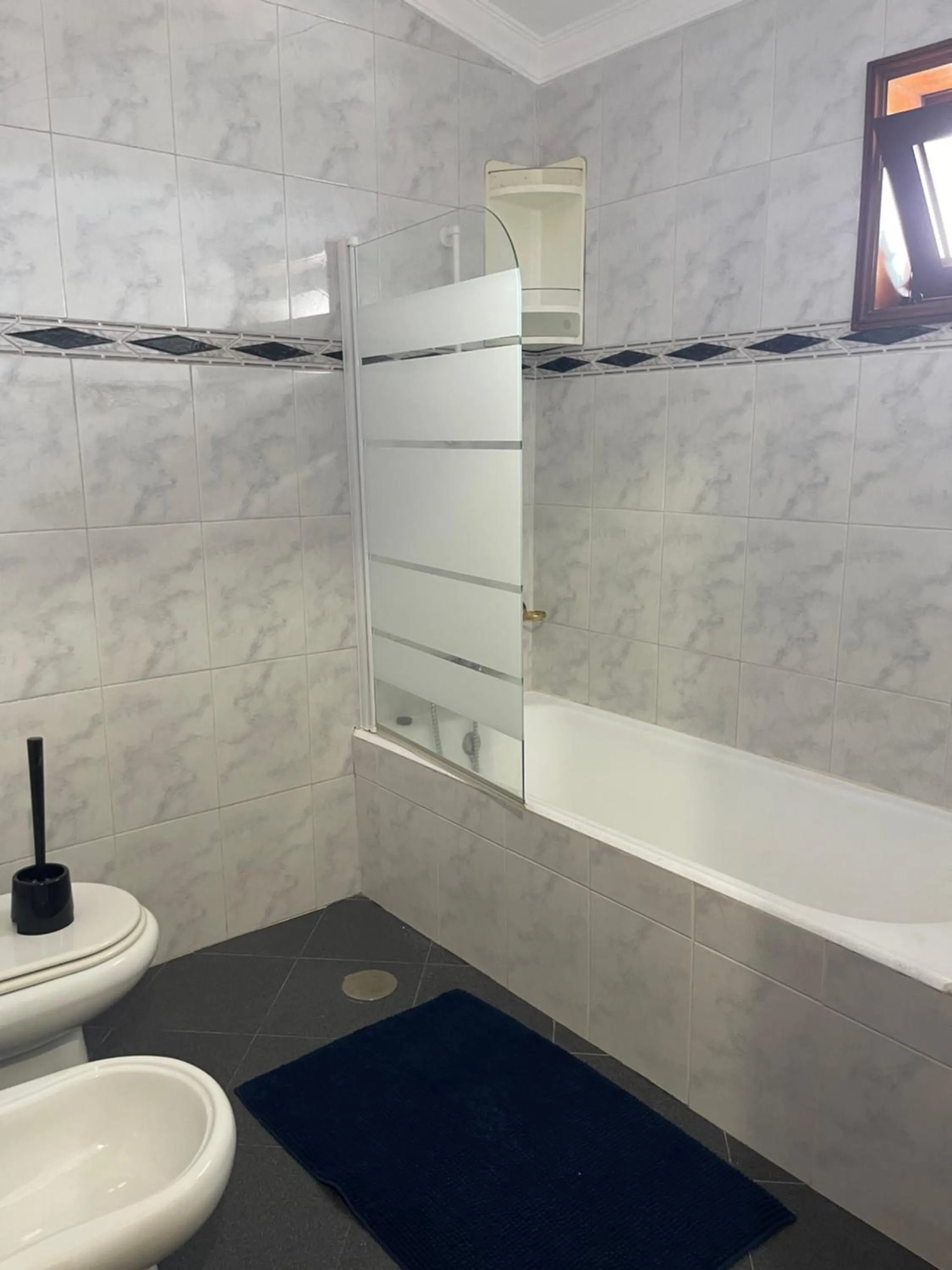 Bathroom in Catloc & Kitcat Alojamento Local