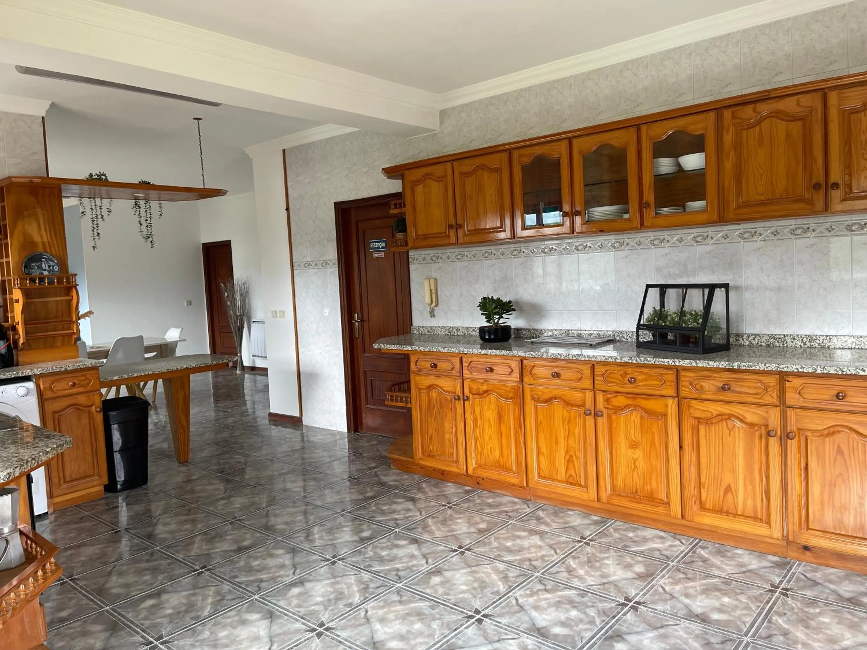 Kitchen or kitchenette in Catloc & Kitcat Alojamento Local