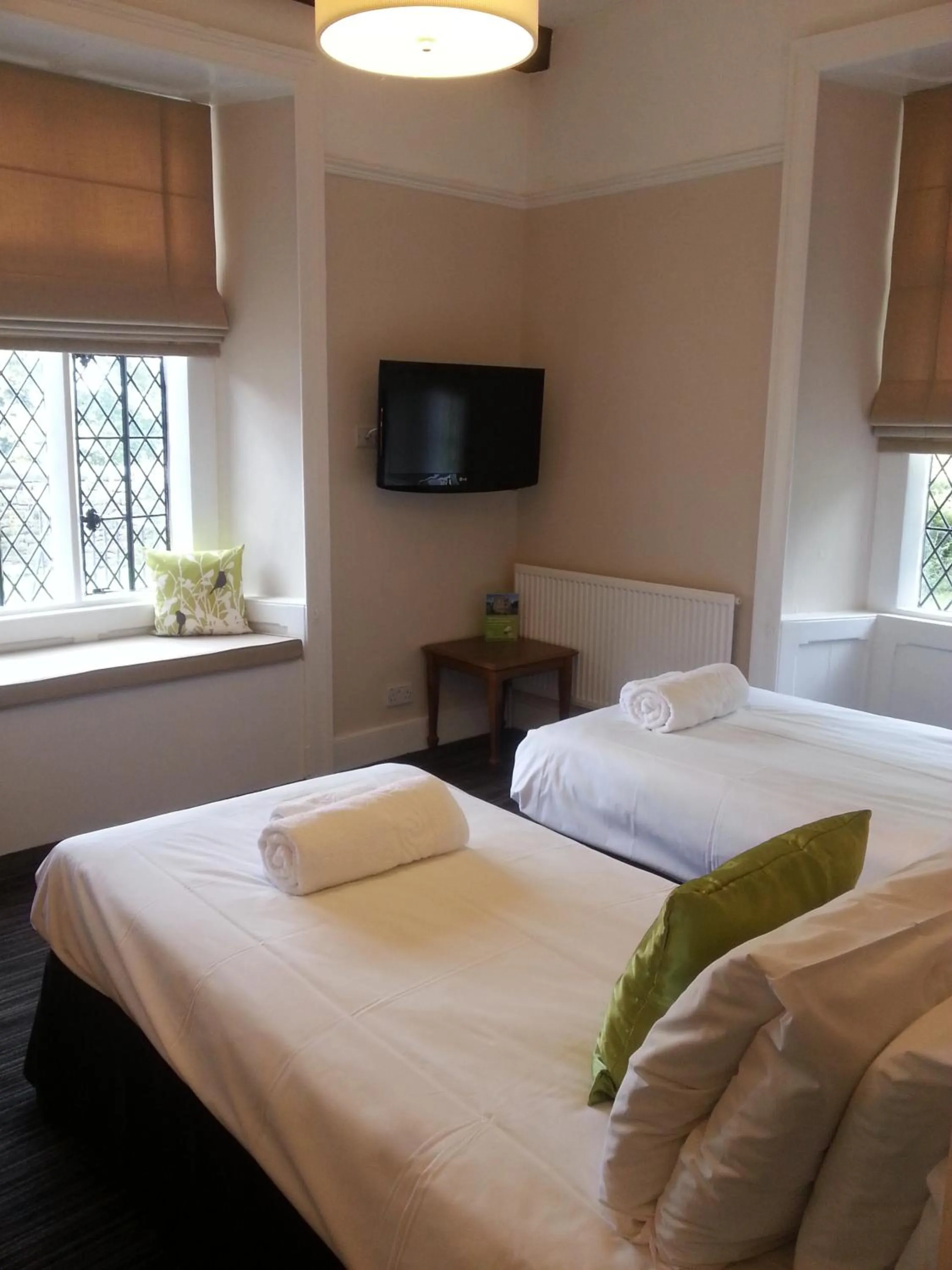 Bedroom, Bed in Thornbury Lodge