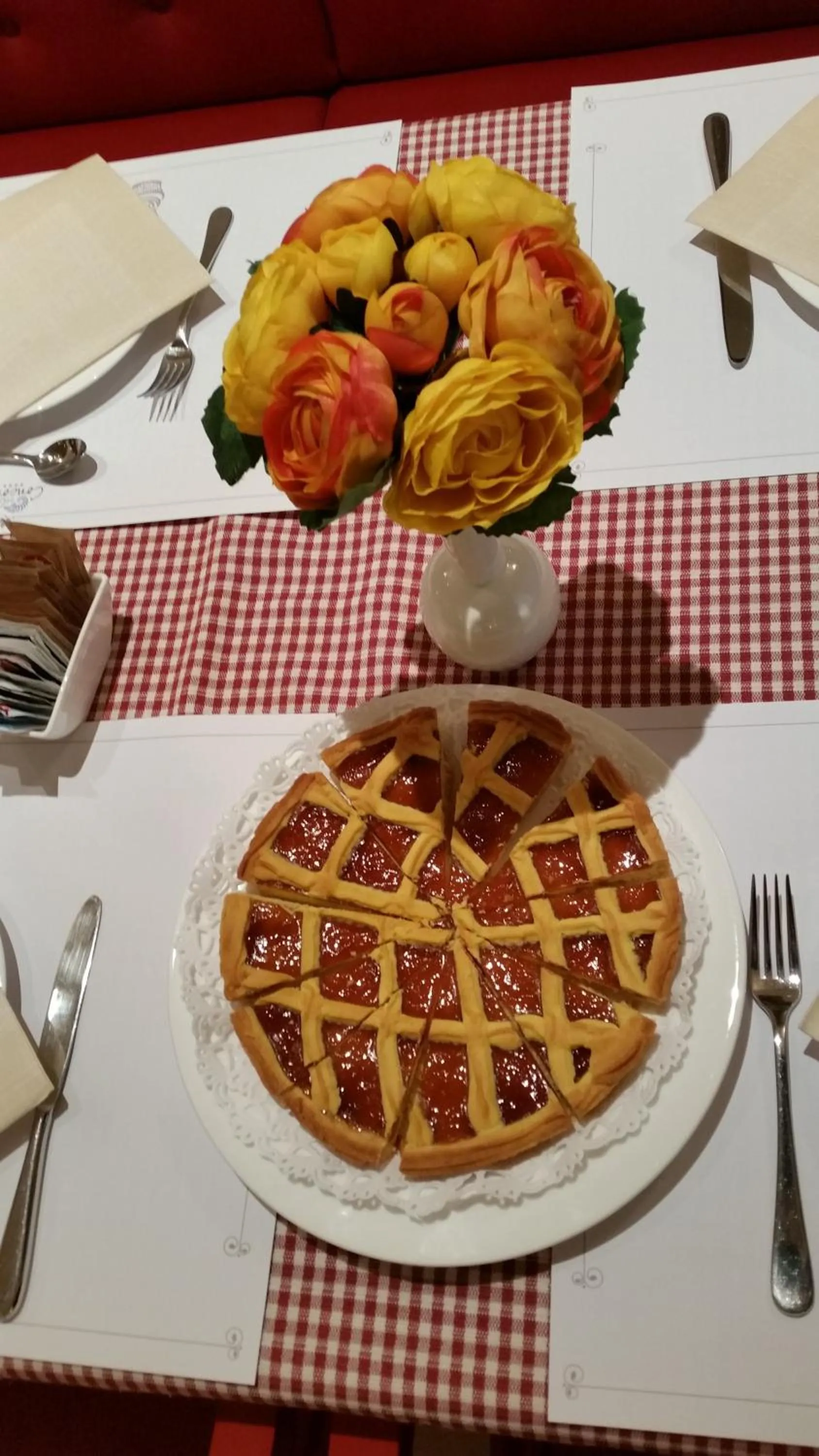 Restaurant/places to eat in Relais Concorde