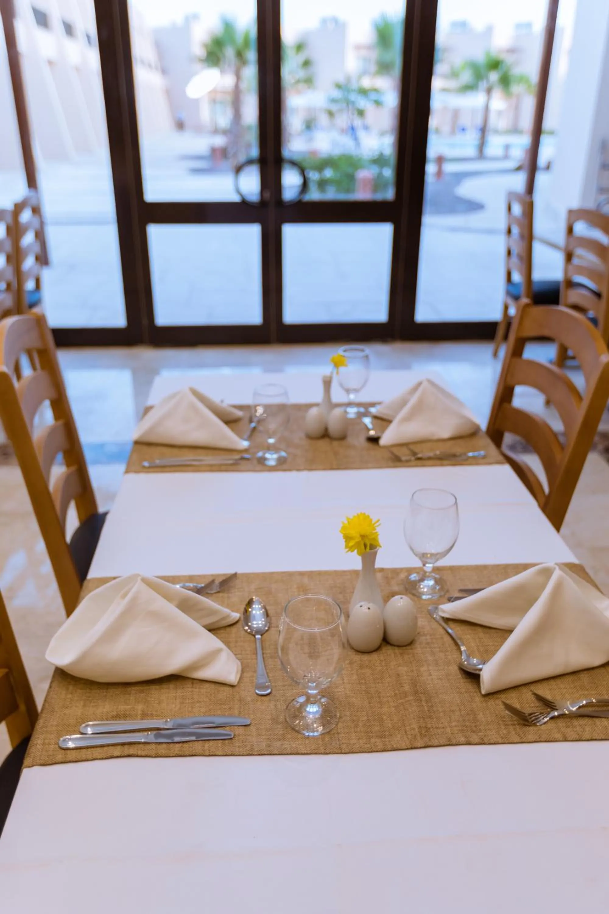 Restaurant/places to eat in Sky View Suites Hotel