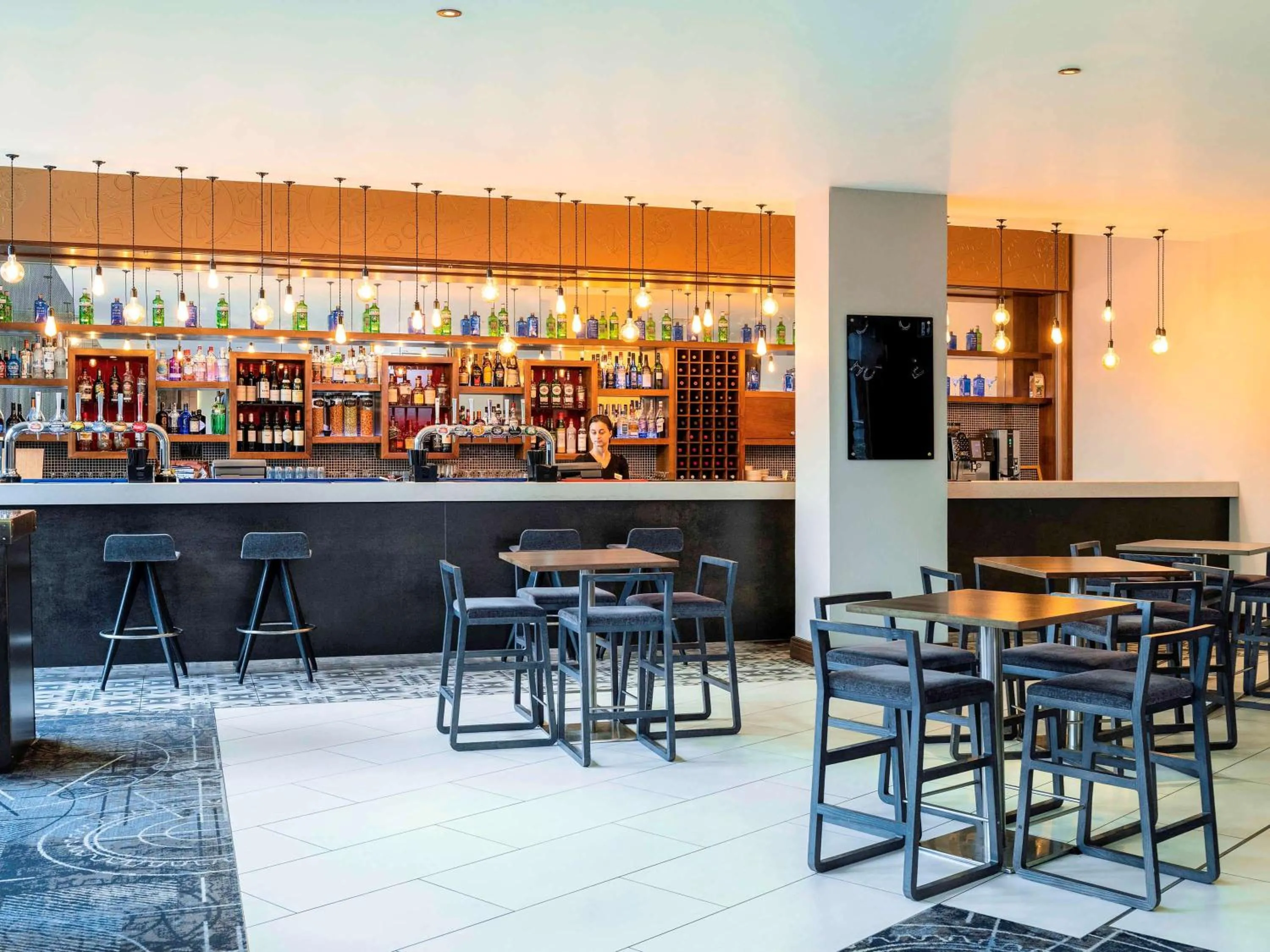 Lounge or bar, Lounge/Bar in Mercure Bristol Holland House Hotel & Spa