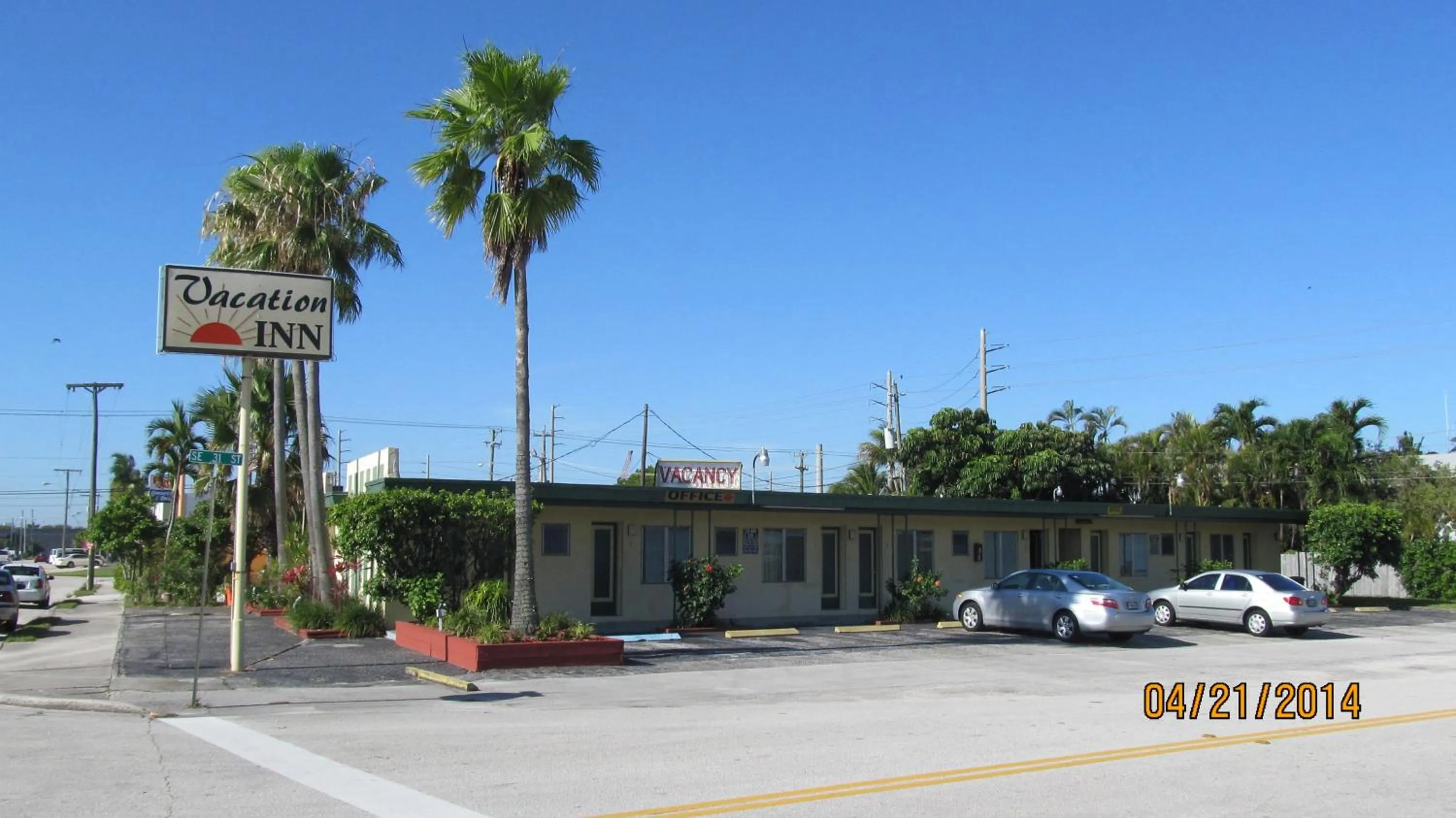 Property building in Vacation Inn Motel