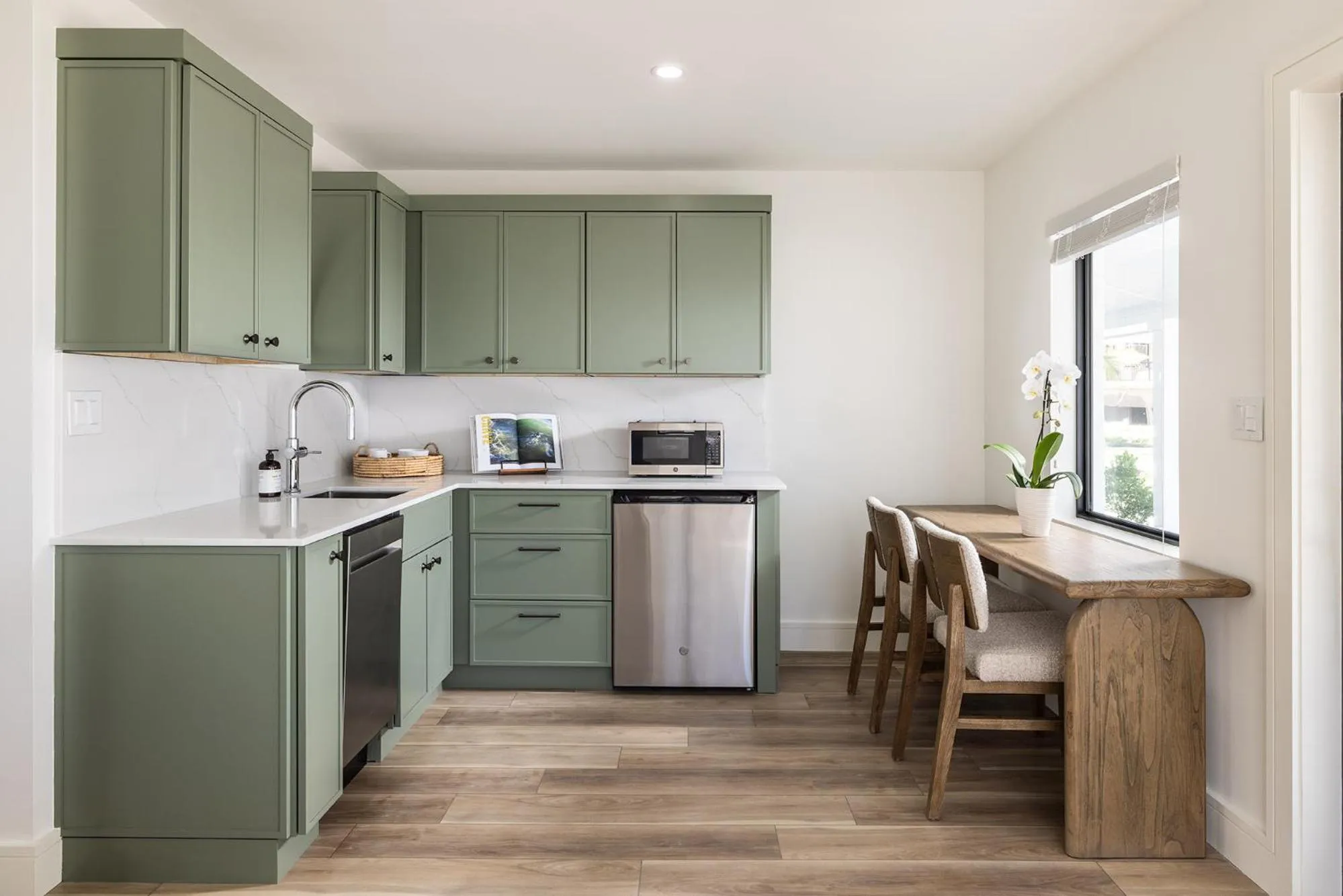 Pines & Palms Resort