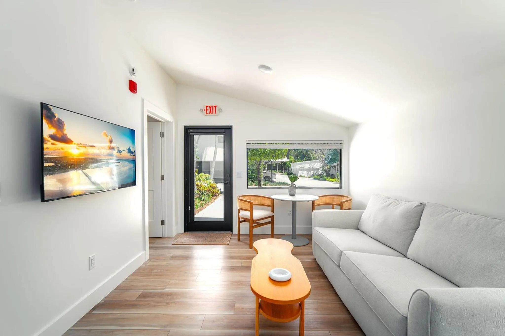 Pines & Palms Resort