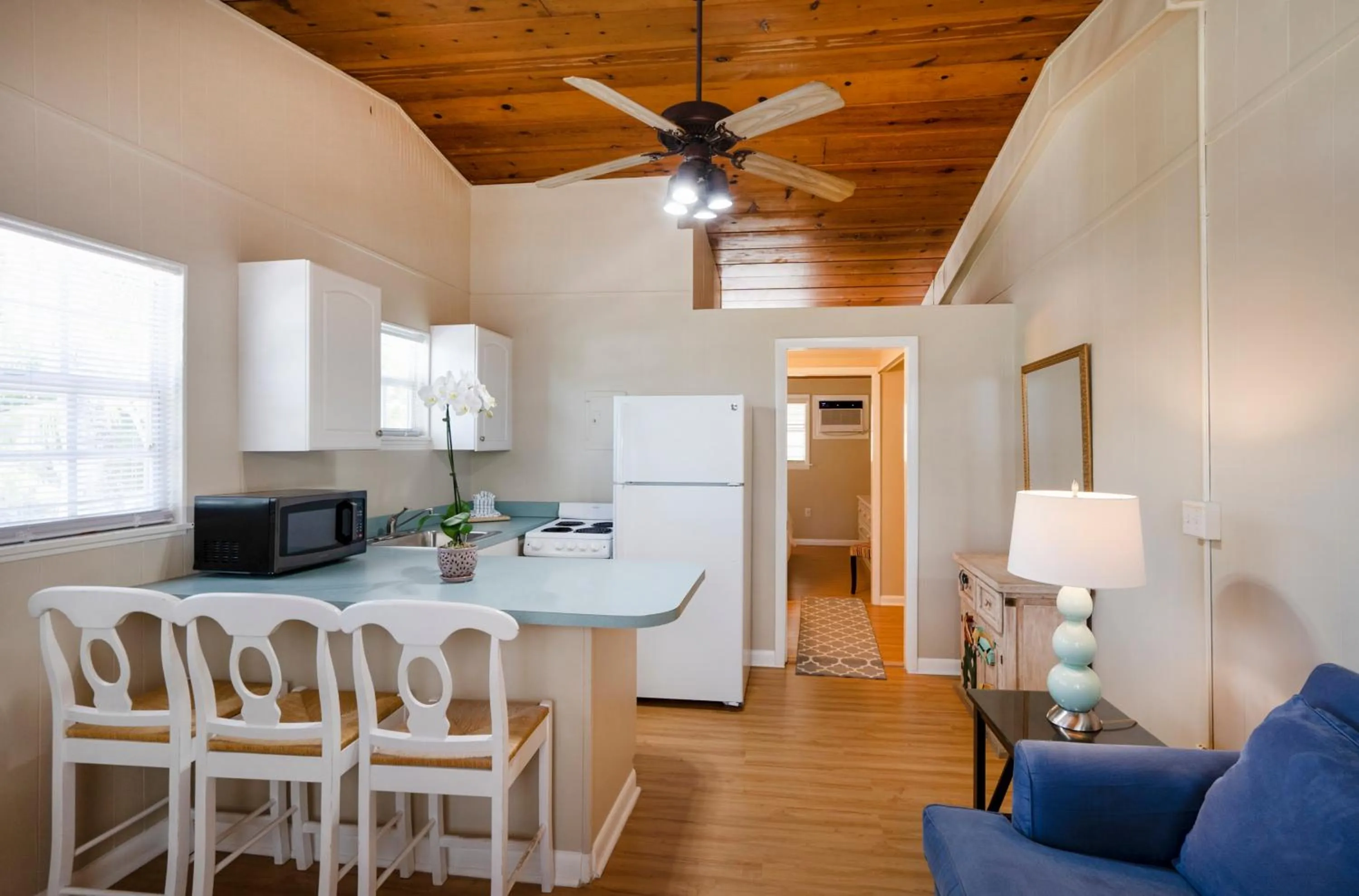 Pines & Palms Resort