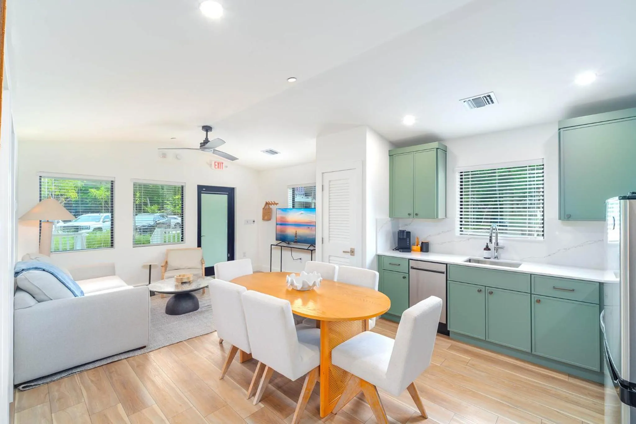 Pines & Palms Resort