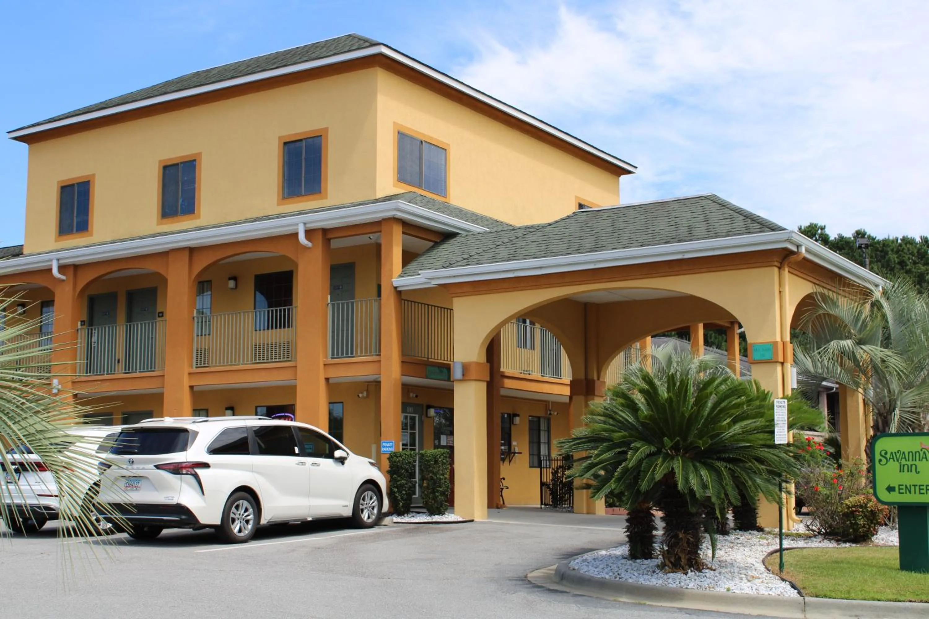 Property building in Savannah Inn - Savannah I-95 North