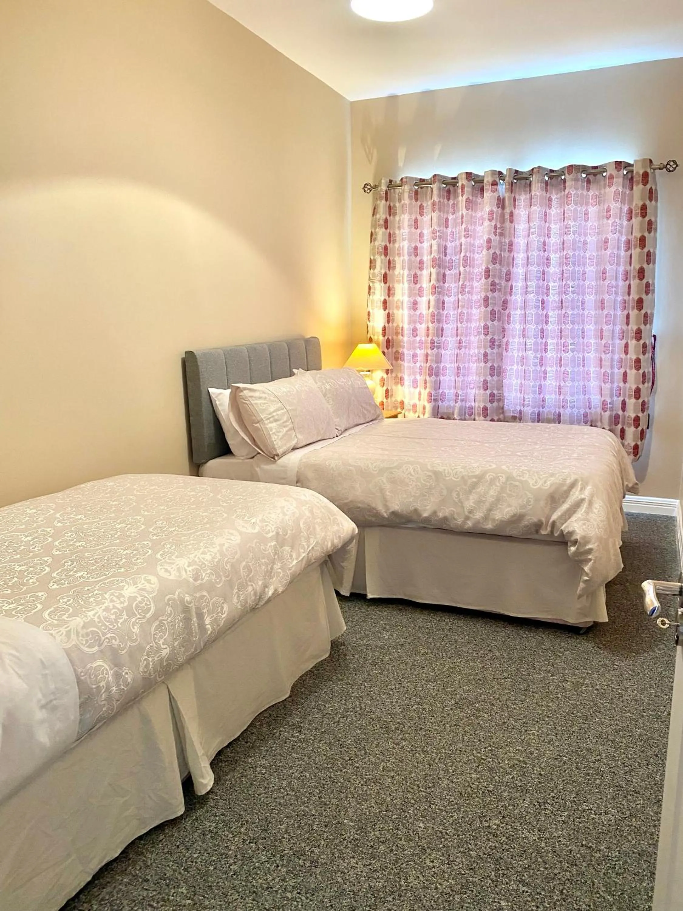 Bed in Seven Oaks B&B