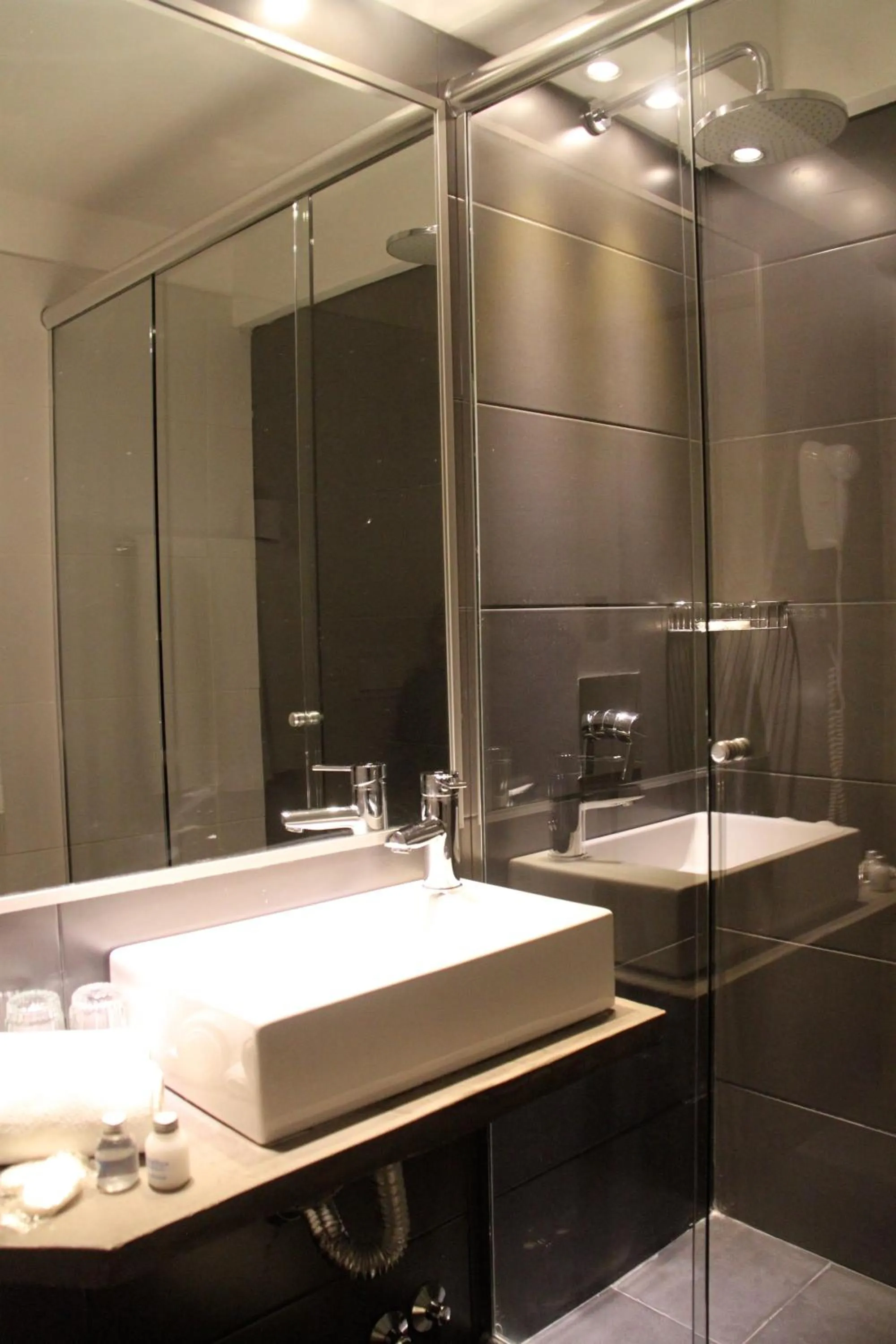 Bathroom in Hotel Florinda