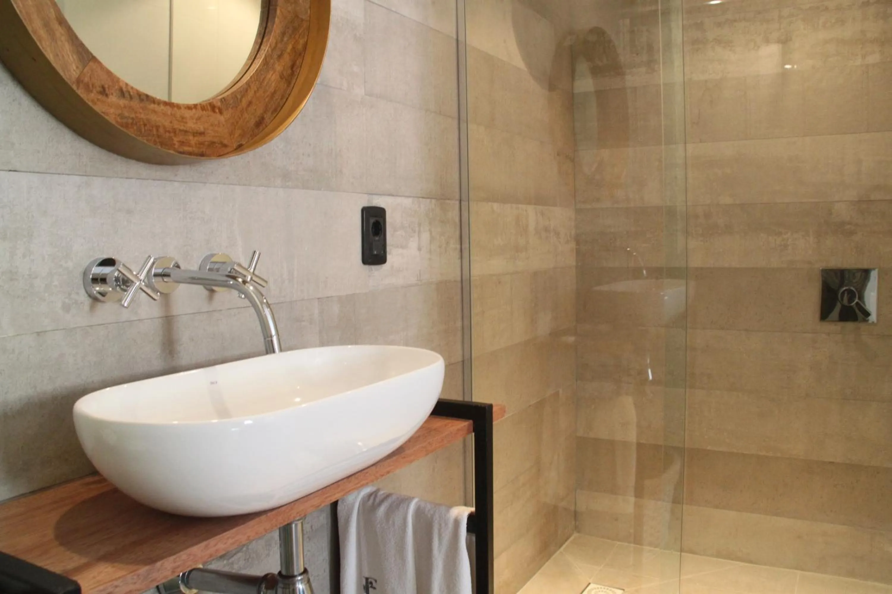 Shower in Hotel Florinda