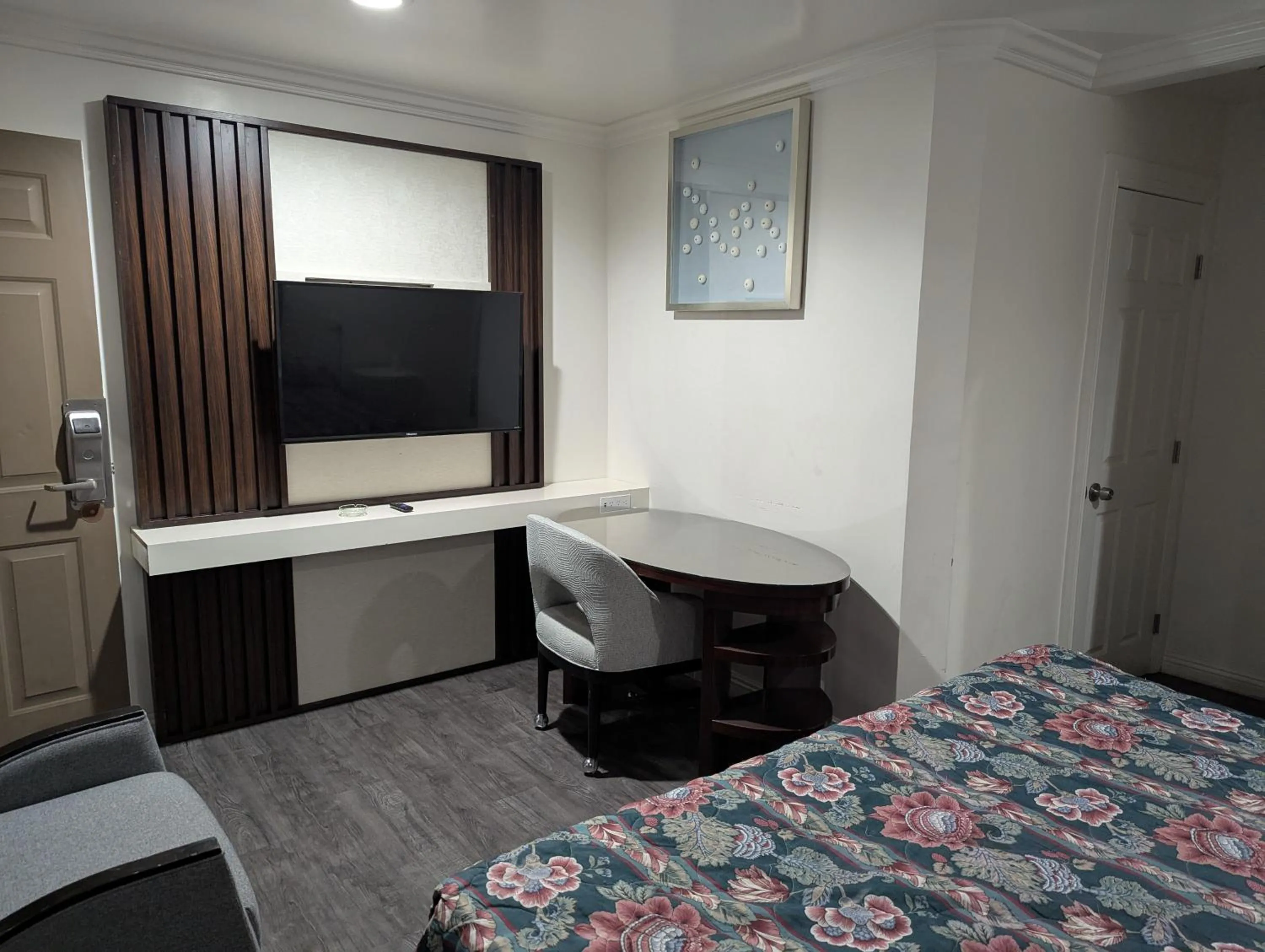 Bed in Airport Motel - Inglewood