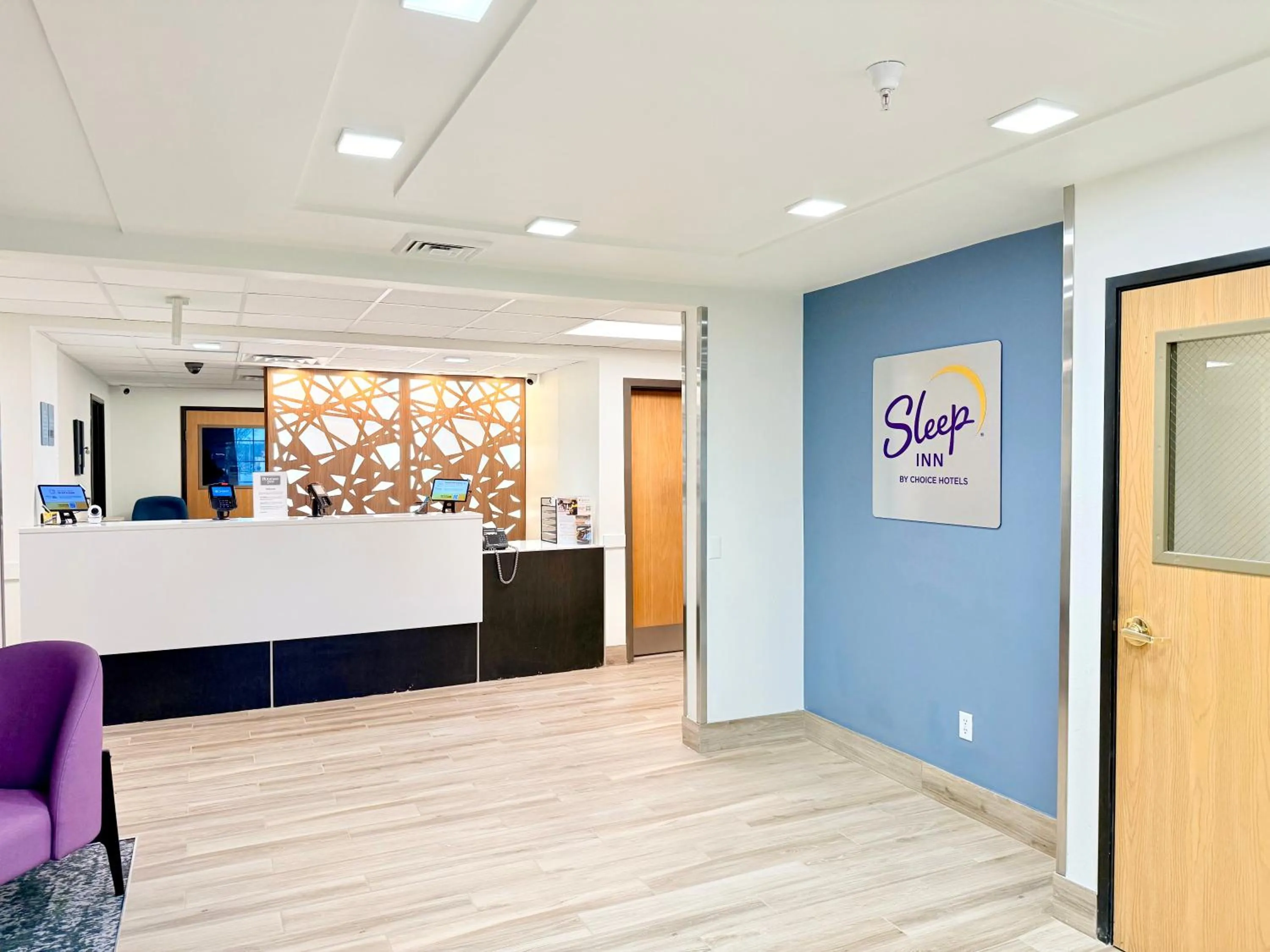 Property logo or sign in Super 8 by Wyndham Verona/Madison