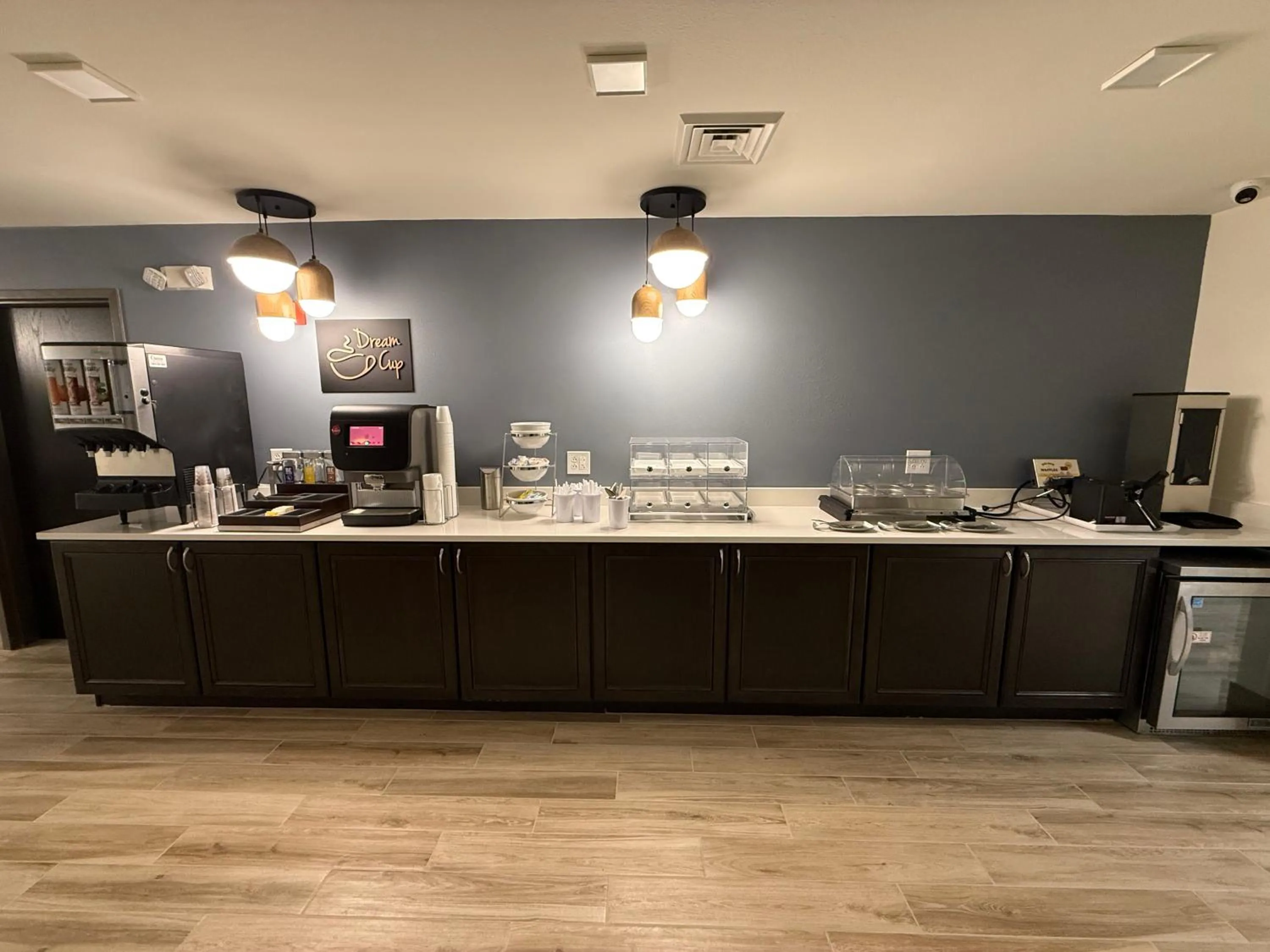 Breakfast in Super 8 by Wyndham Verona/Madison