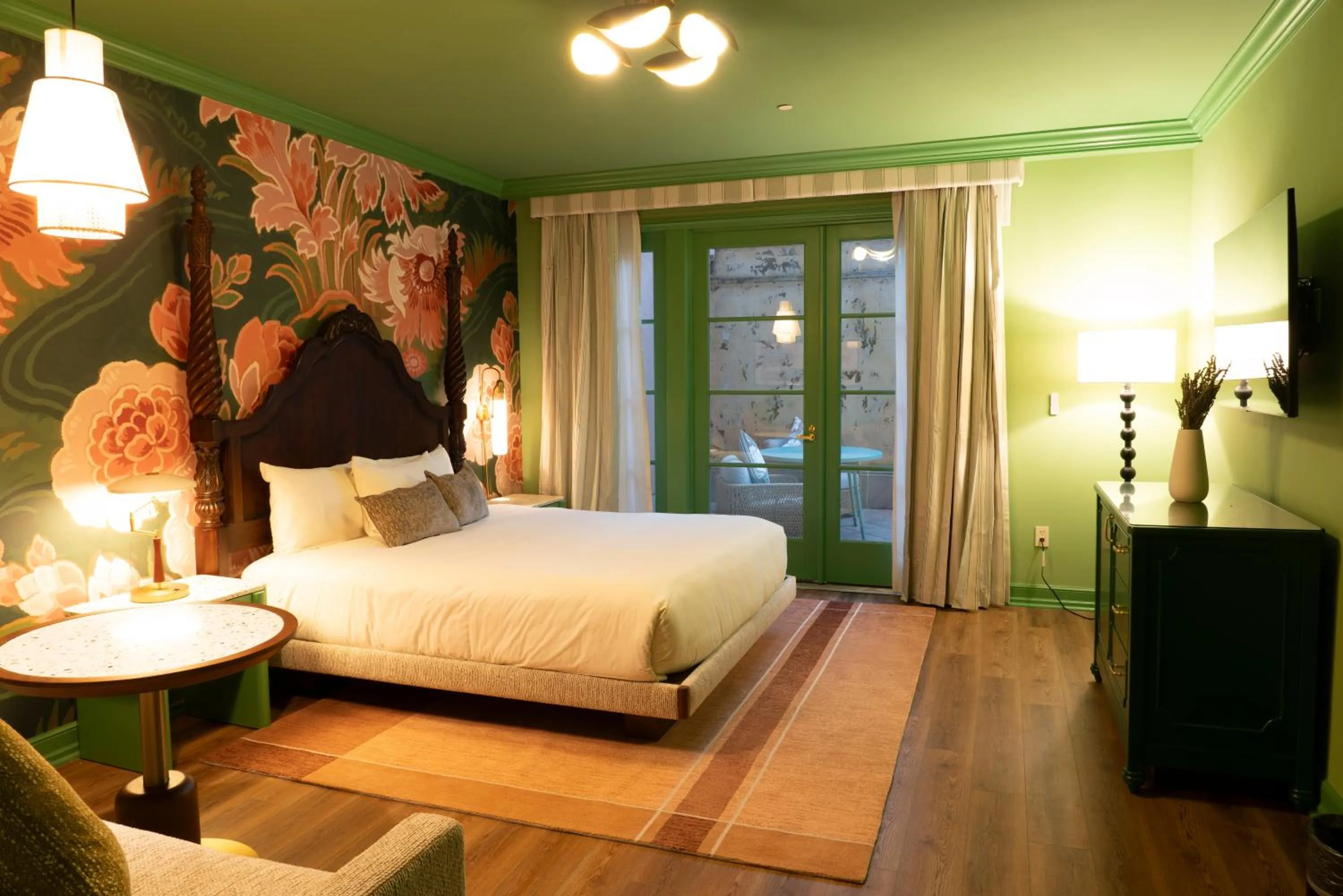 Bed in Carlton Hotel