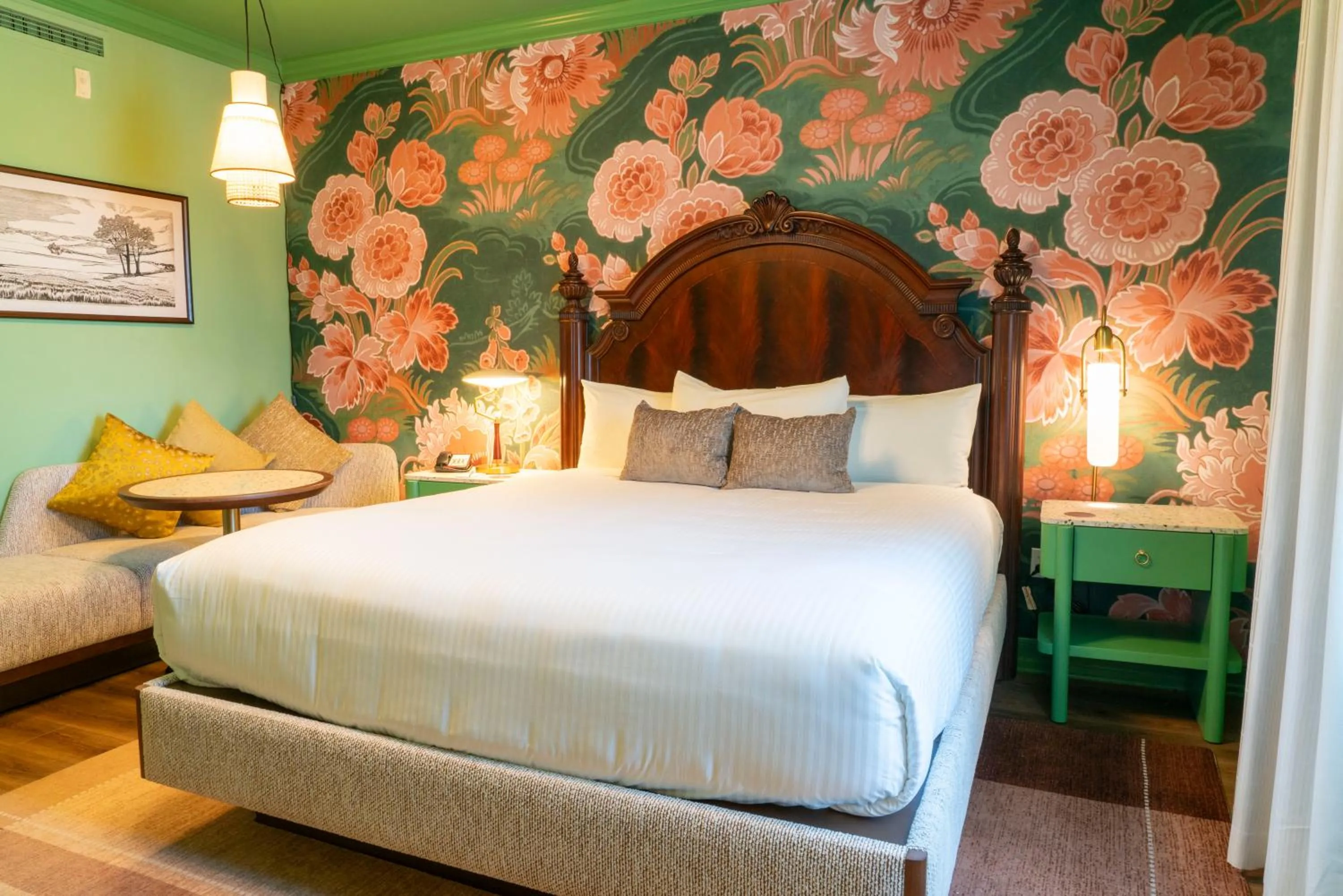 Bed in Carlton Hotel