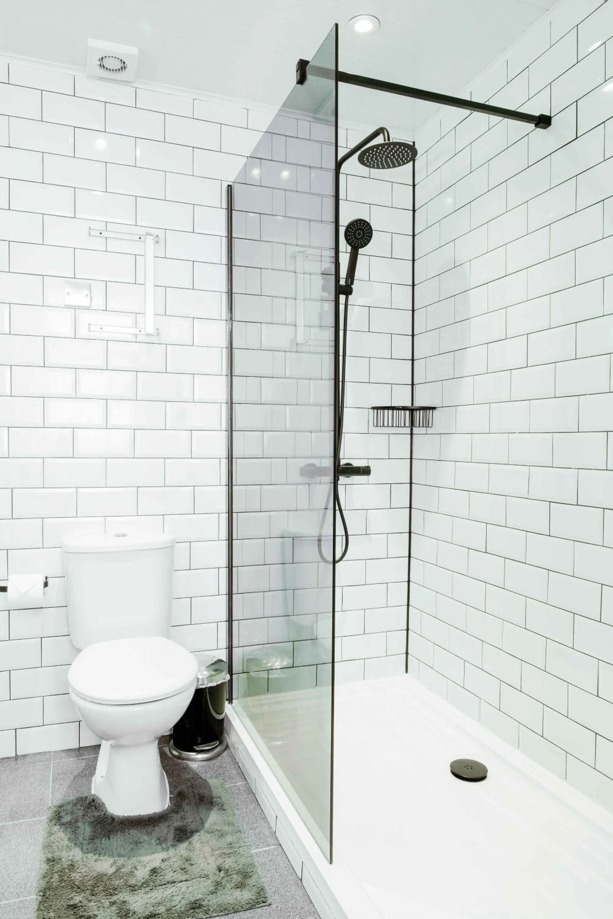 Toilet in Muthu Queens Hotel, Oban