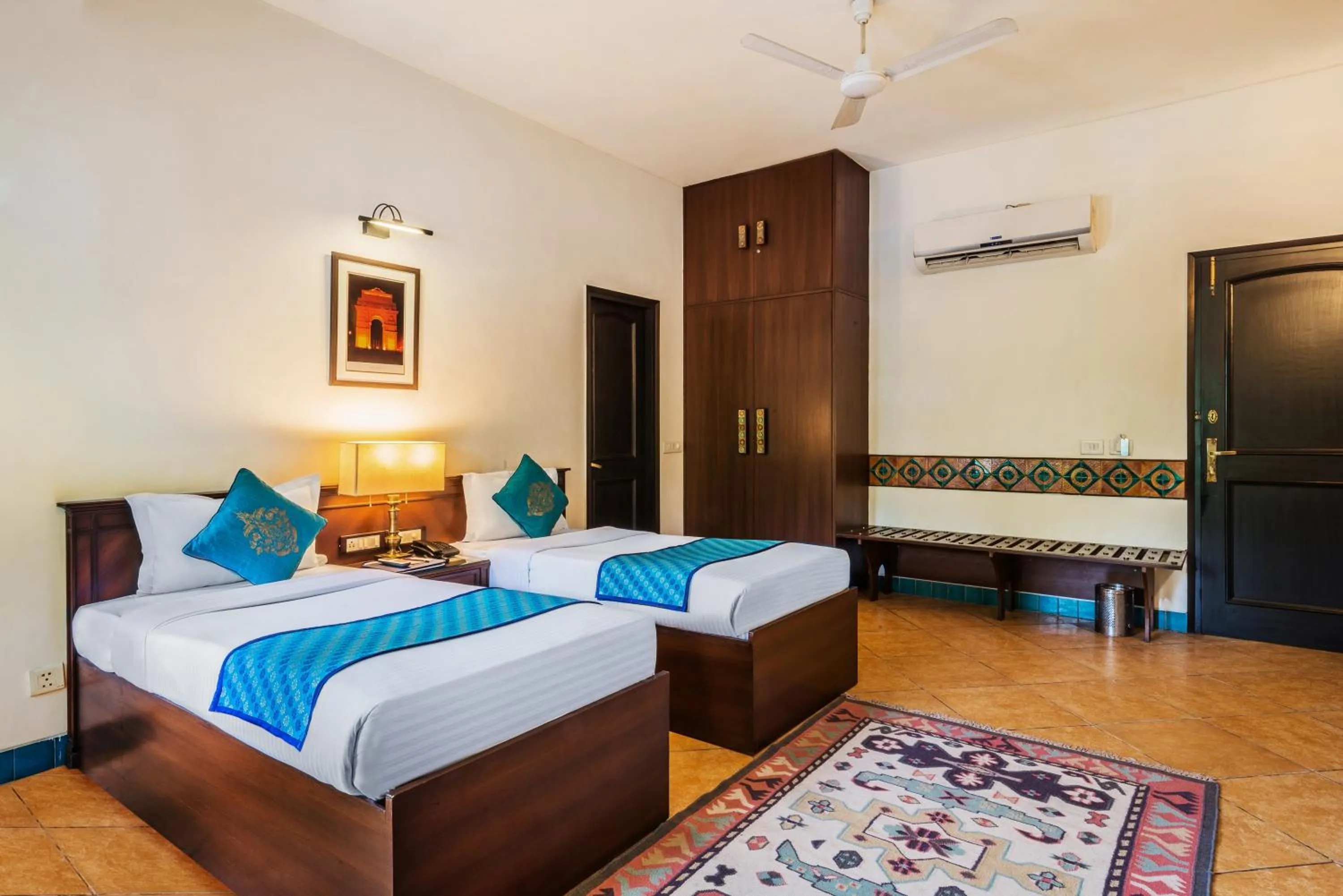 Bedroom, Bed in Home@F37 Kailash Colony Metro