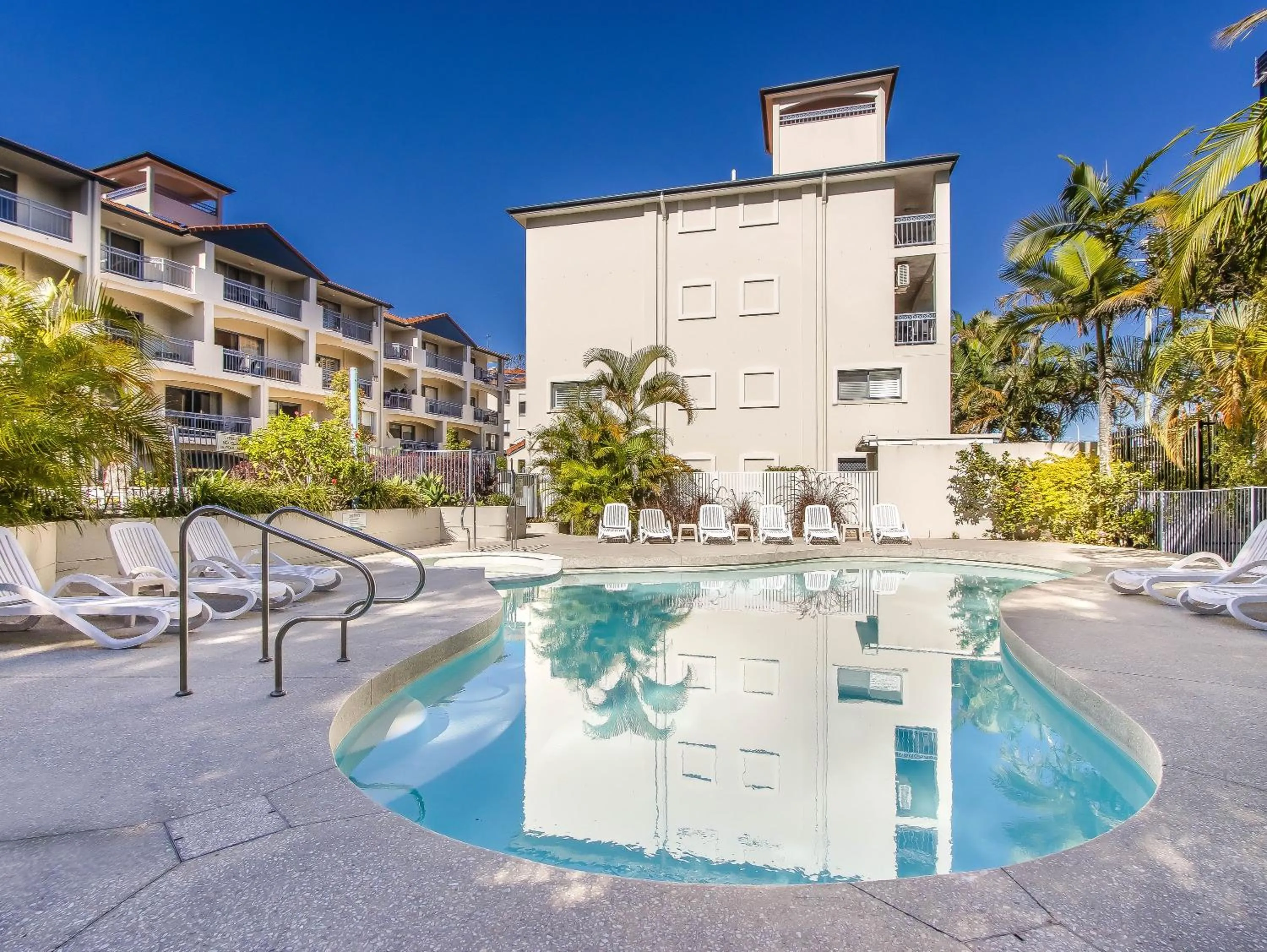 Property building in Bella Mare Coolangatta Beachside Apartments