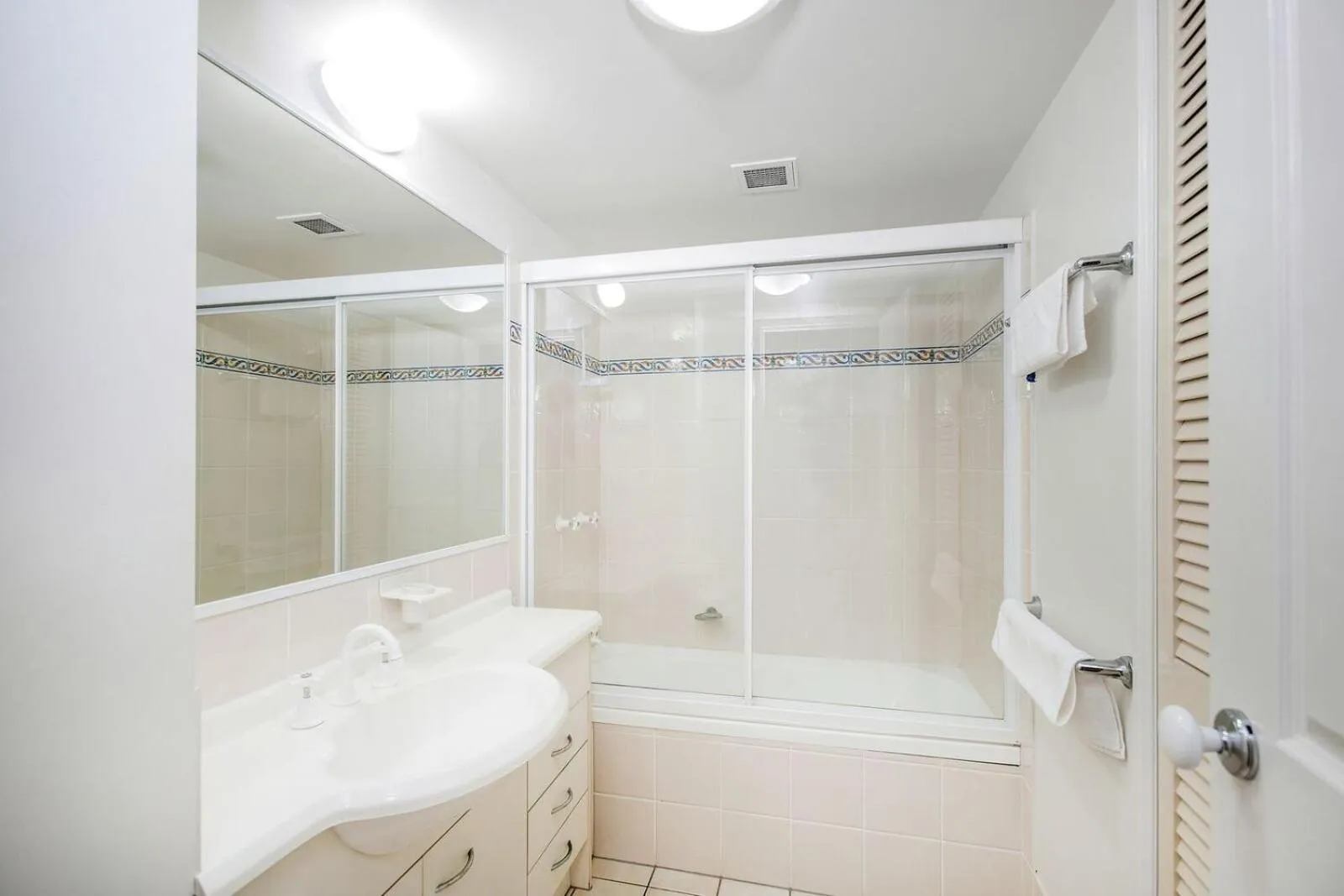 Shower in Bella Mare Coolangatta Beachside Apartments