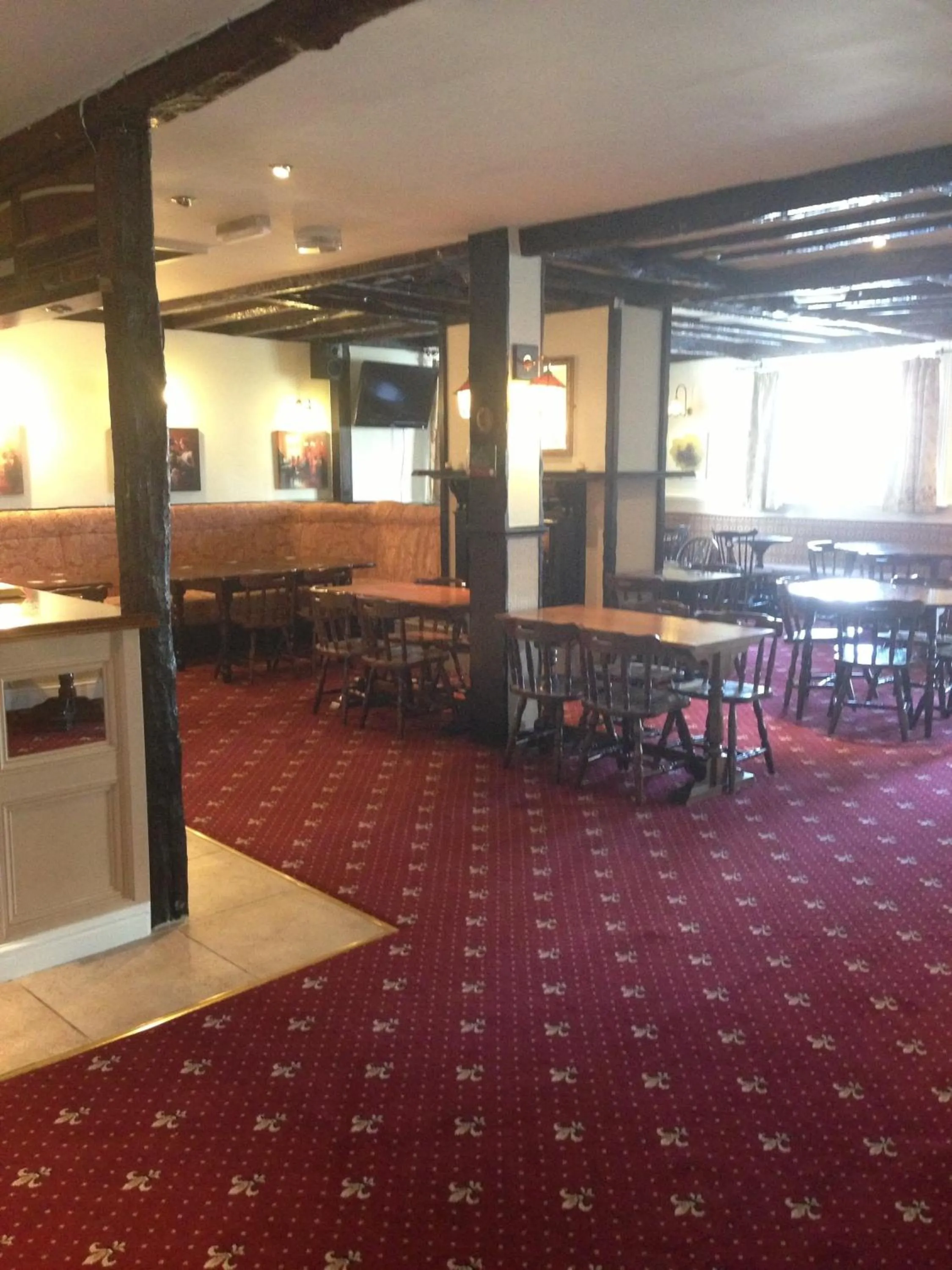 Restaurant/places to eat in Ambrose Hotel