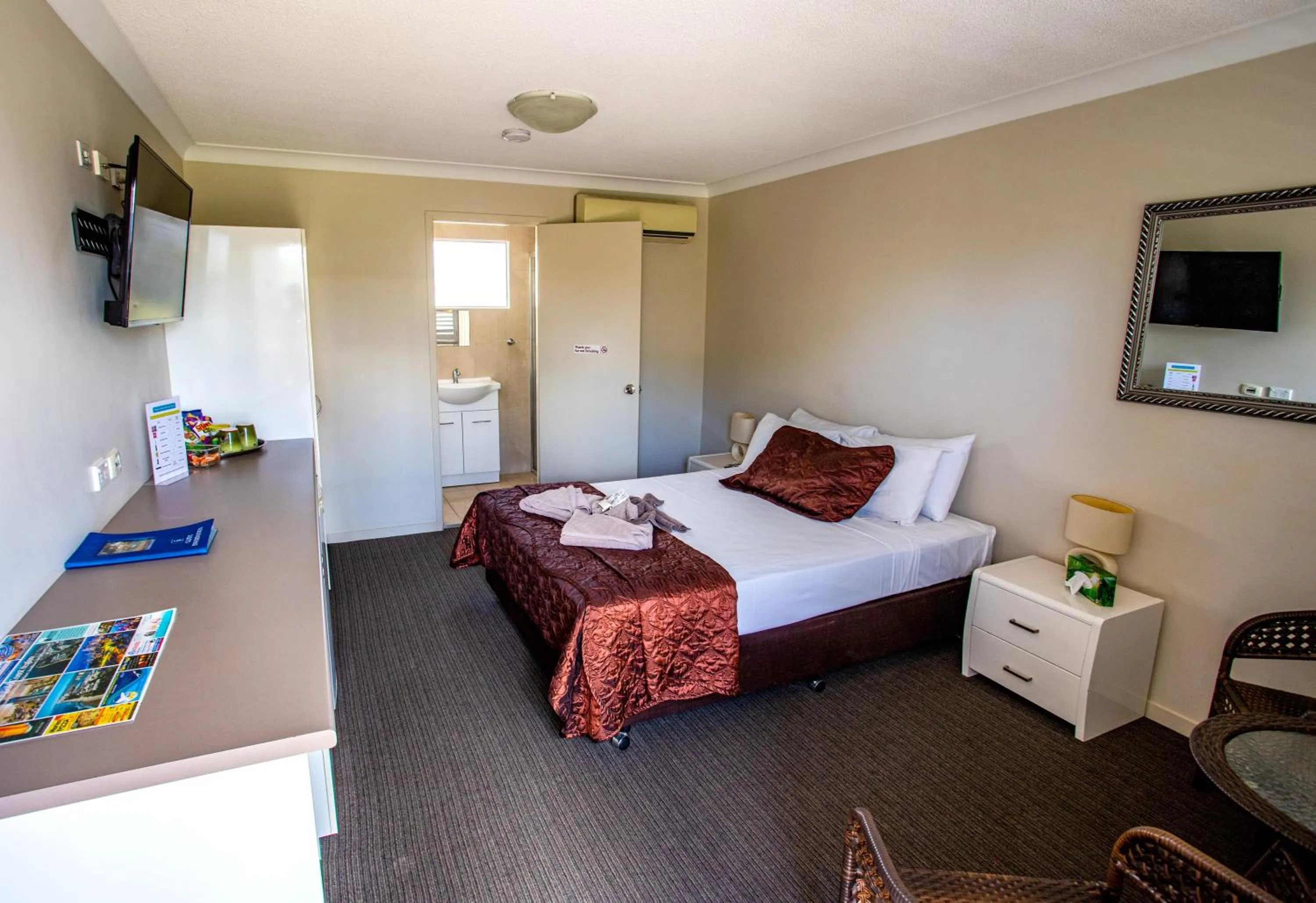 Bed in Tropicana Motel