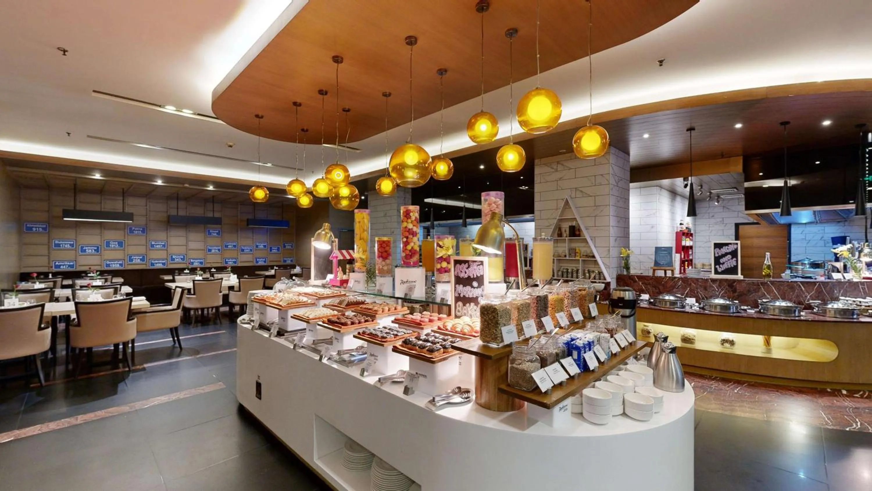 Breakfast in Radisson Gurugram Udyog Vihar