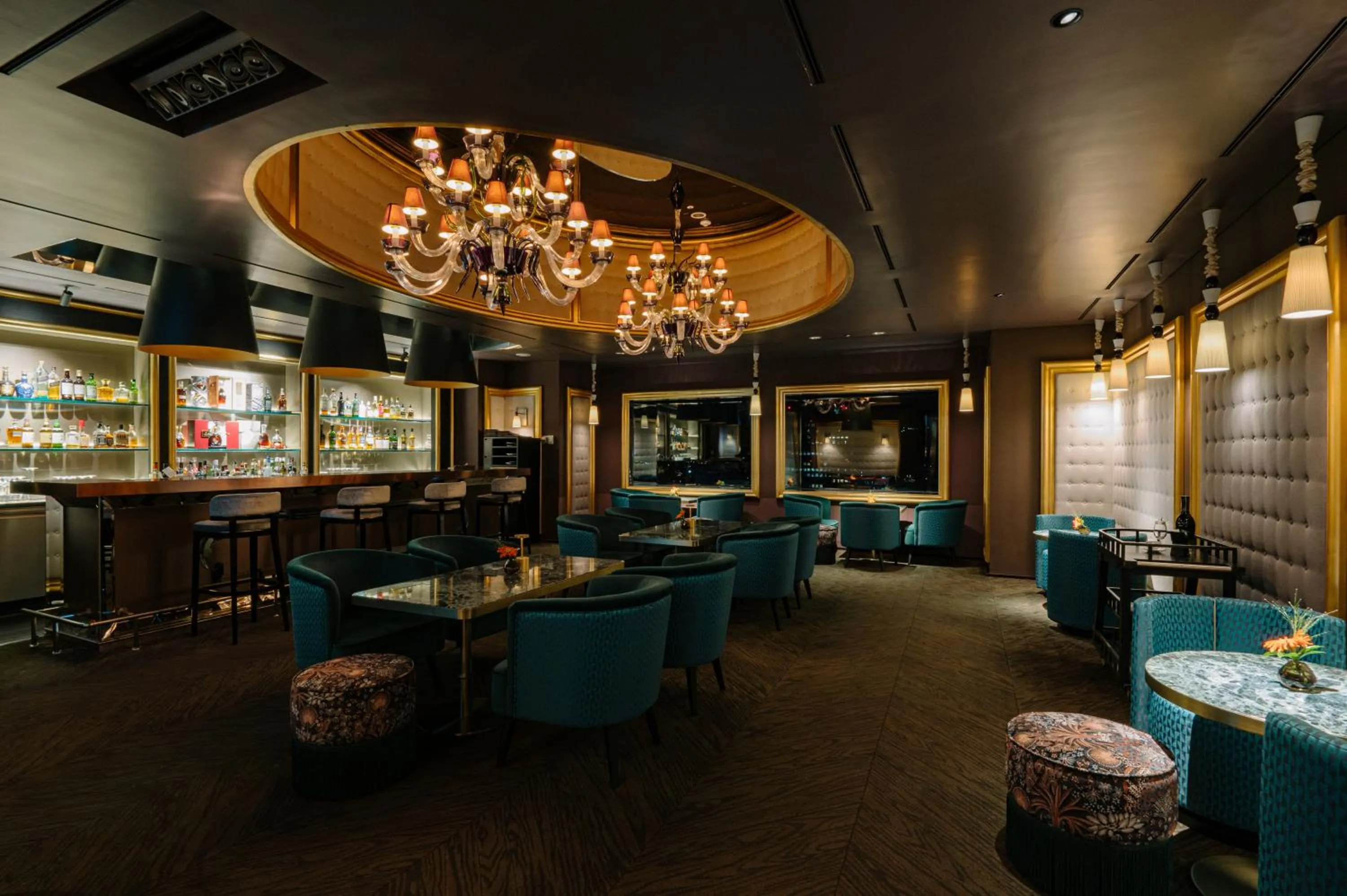Lounge or bar in Lotte Hotel Seoul Executive Tower