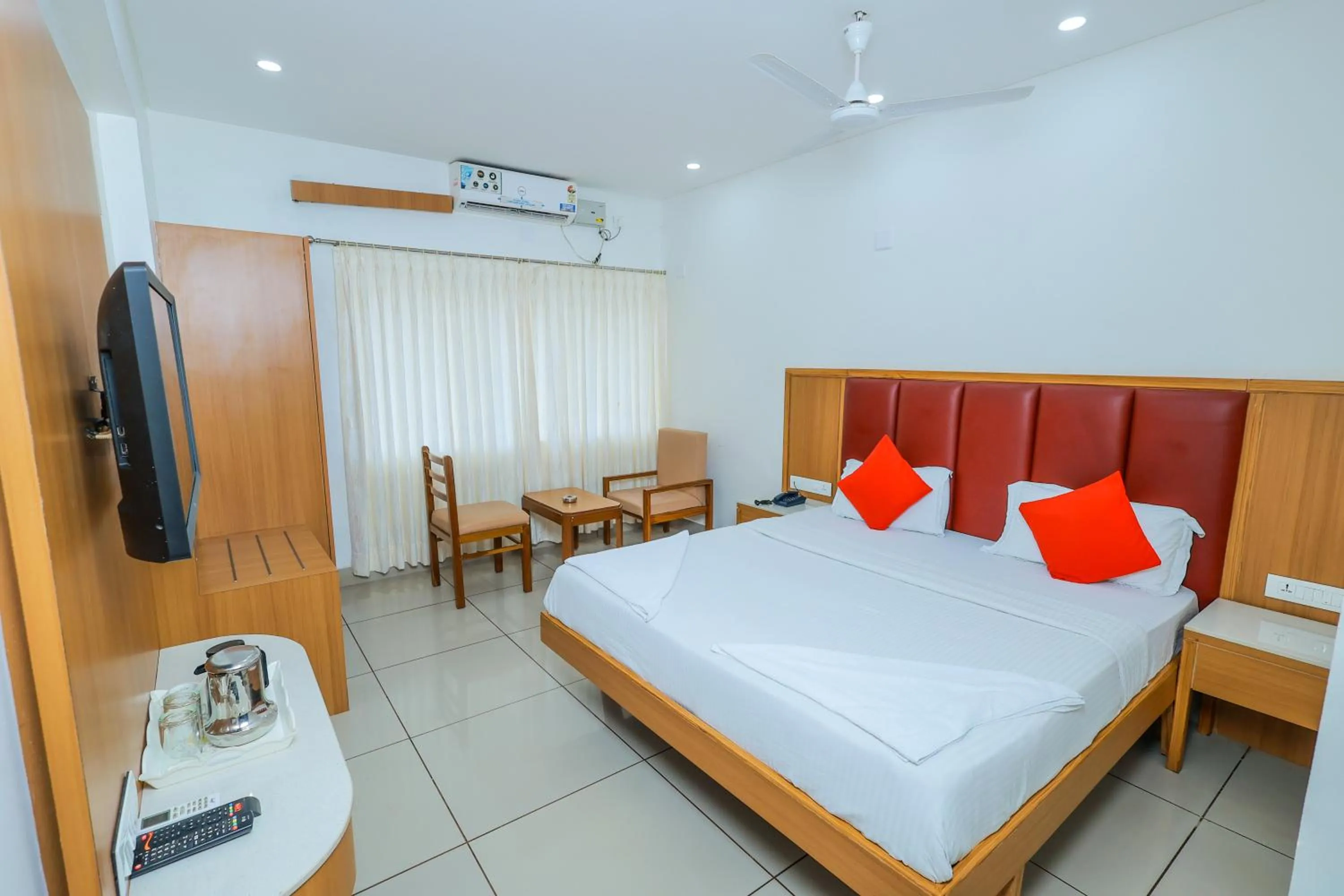 Bed in Hotel Janardana