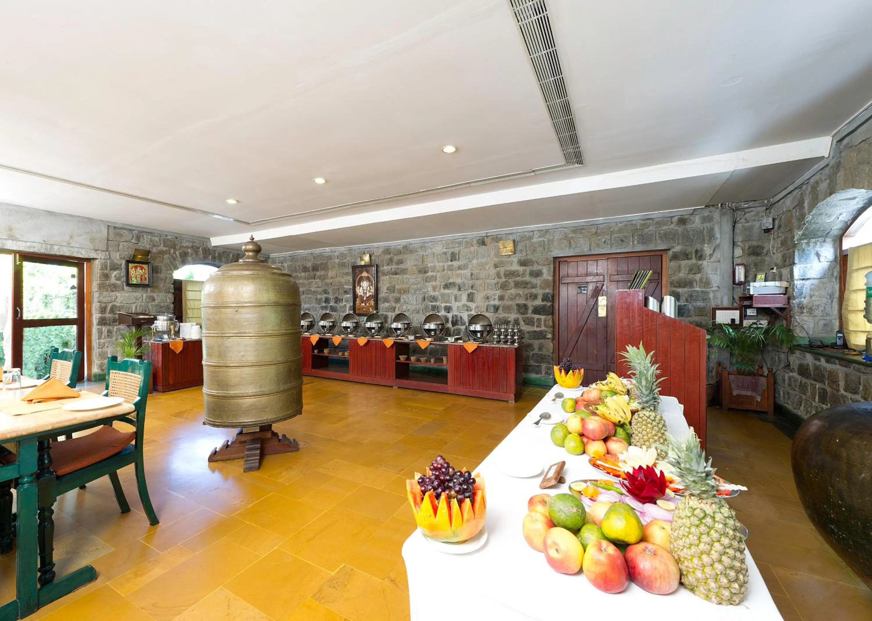 Restaurant/places to eat in Halez Sparsa Thiruvannamalai