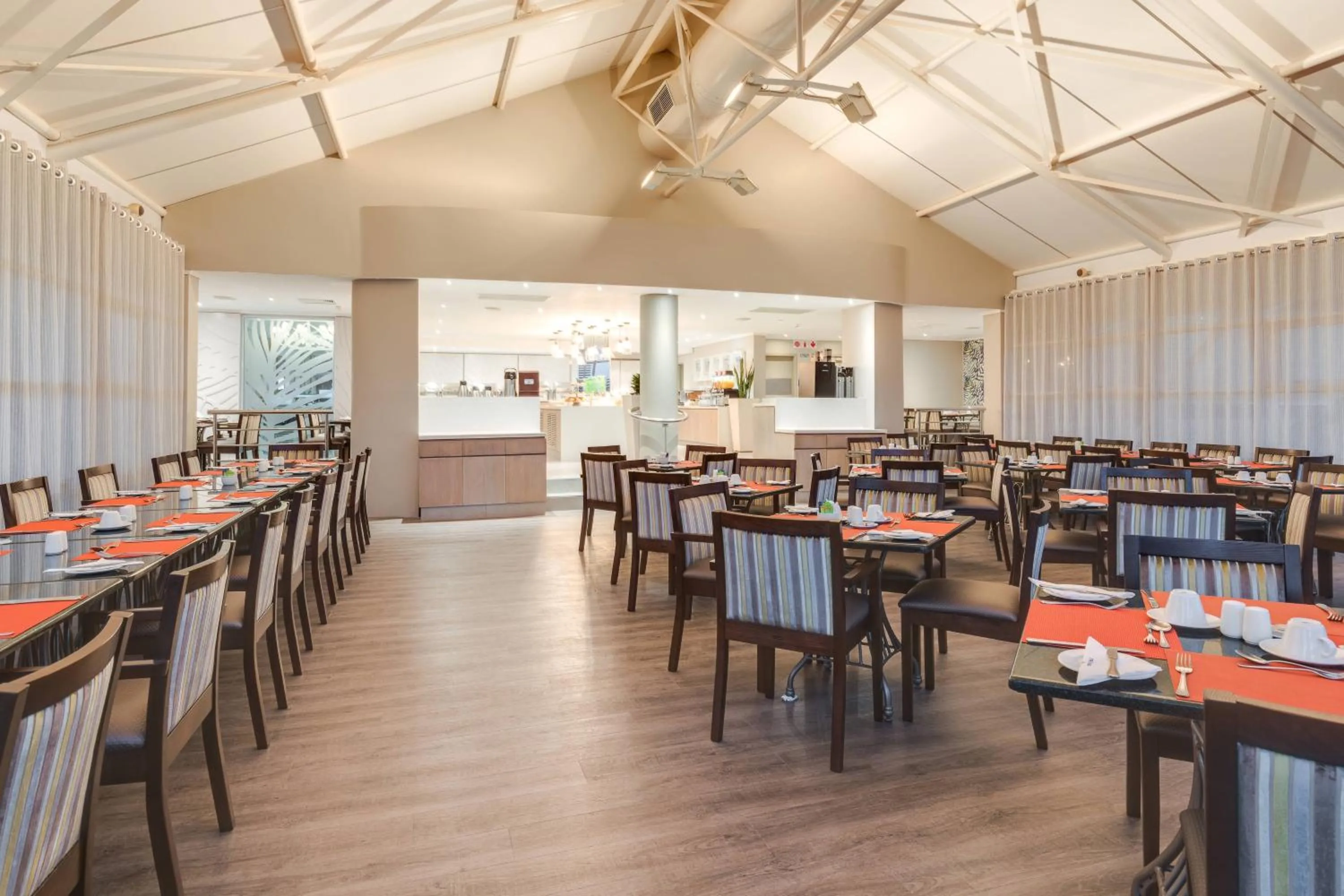 Restaurant/places to eat in Protea Hotel by Marriott Karridene Beach